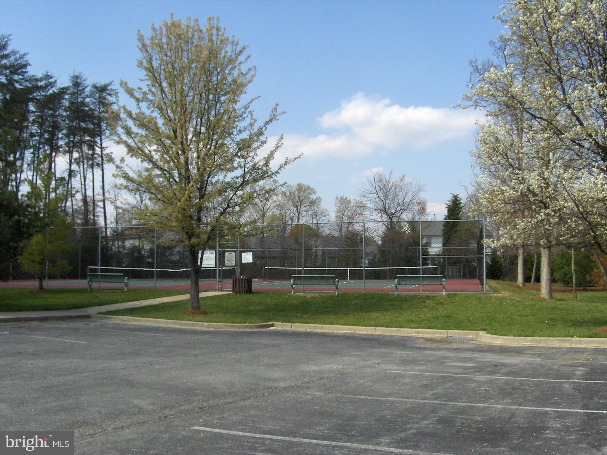 DORCHESTER - ST. CHARLES - Residential