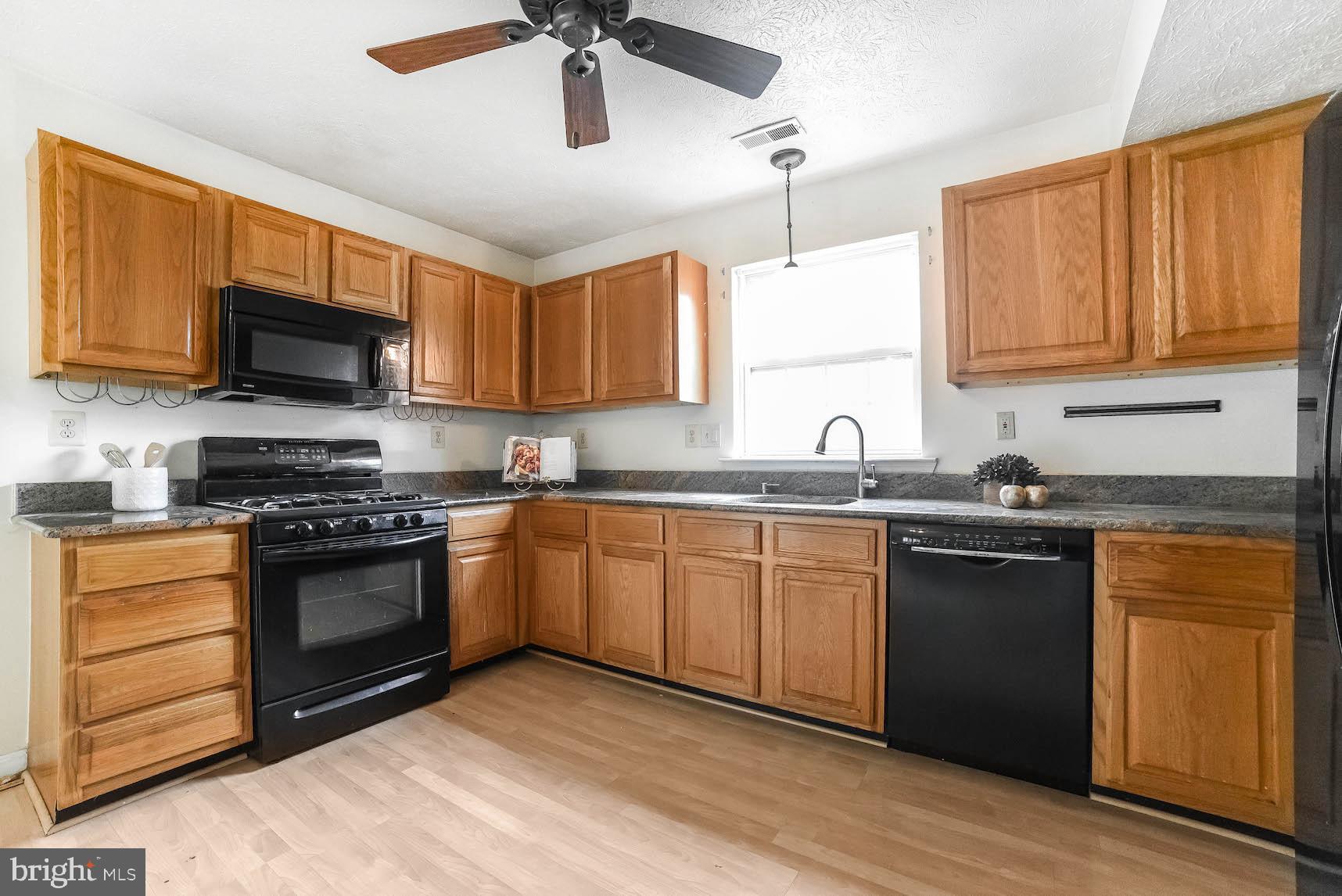 DORCHESTER - ST. CHARLES - Residential