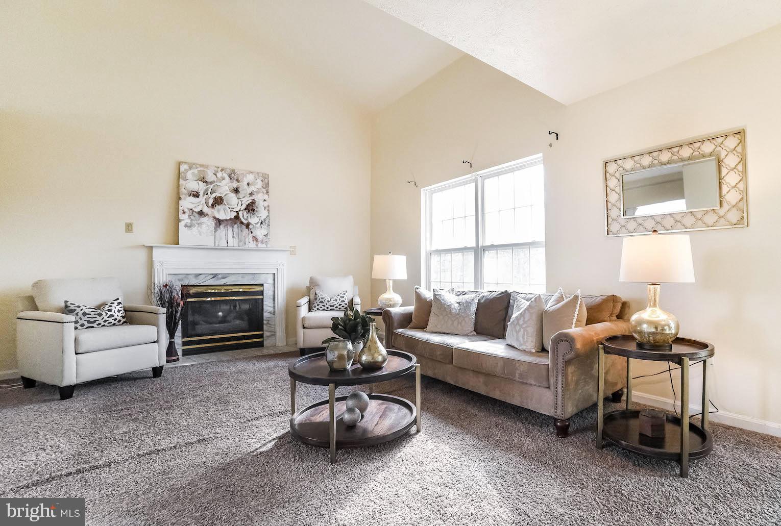 DORCHESTER - ST. CHARLES - Residential