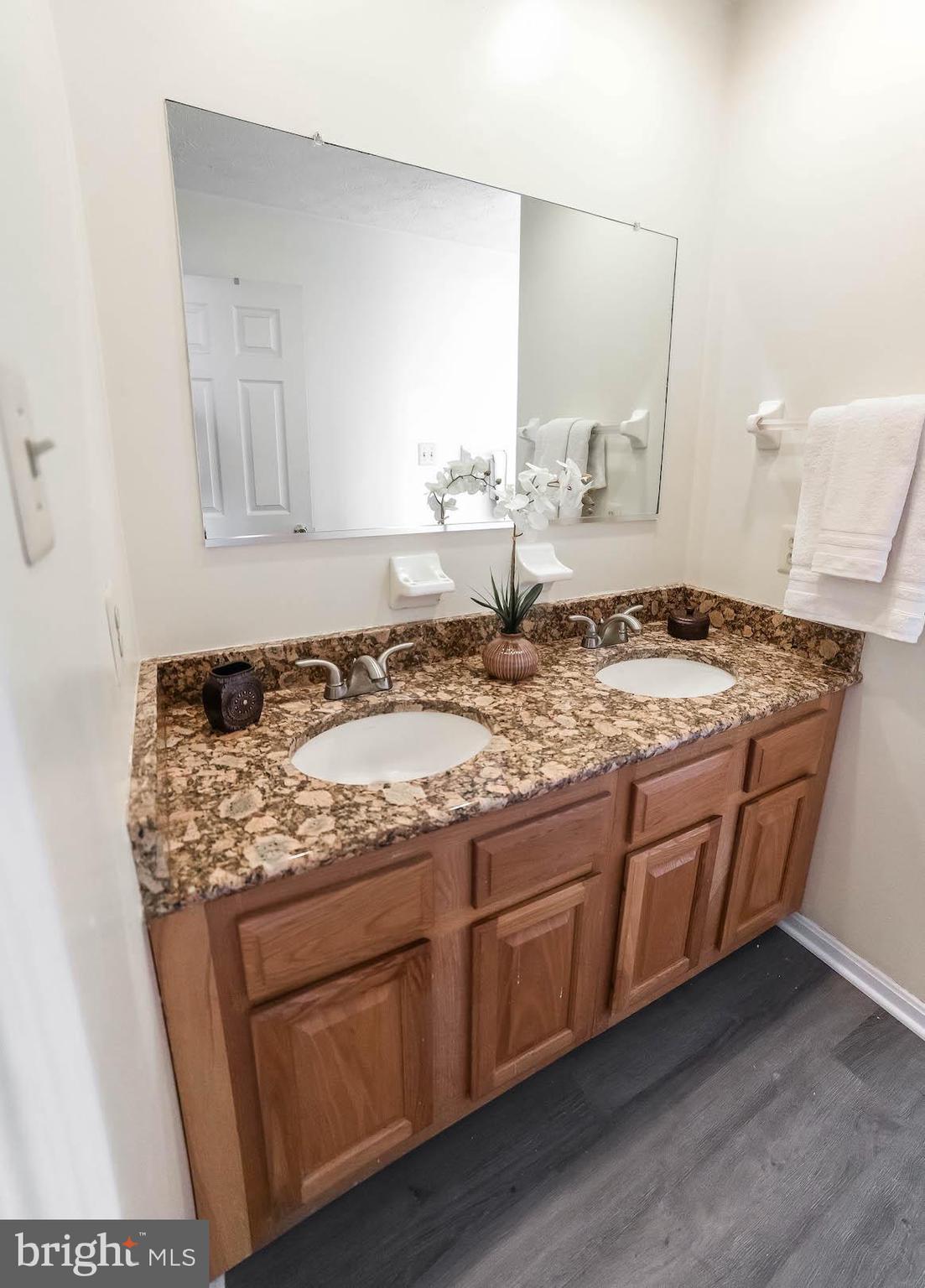 DORCHESTER - ST. CHARLES - Residential