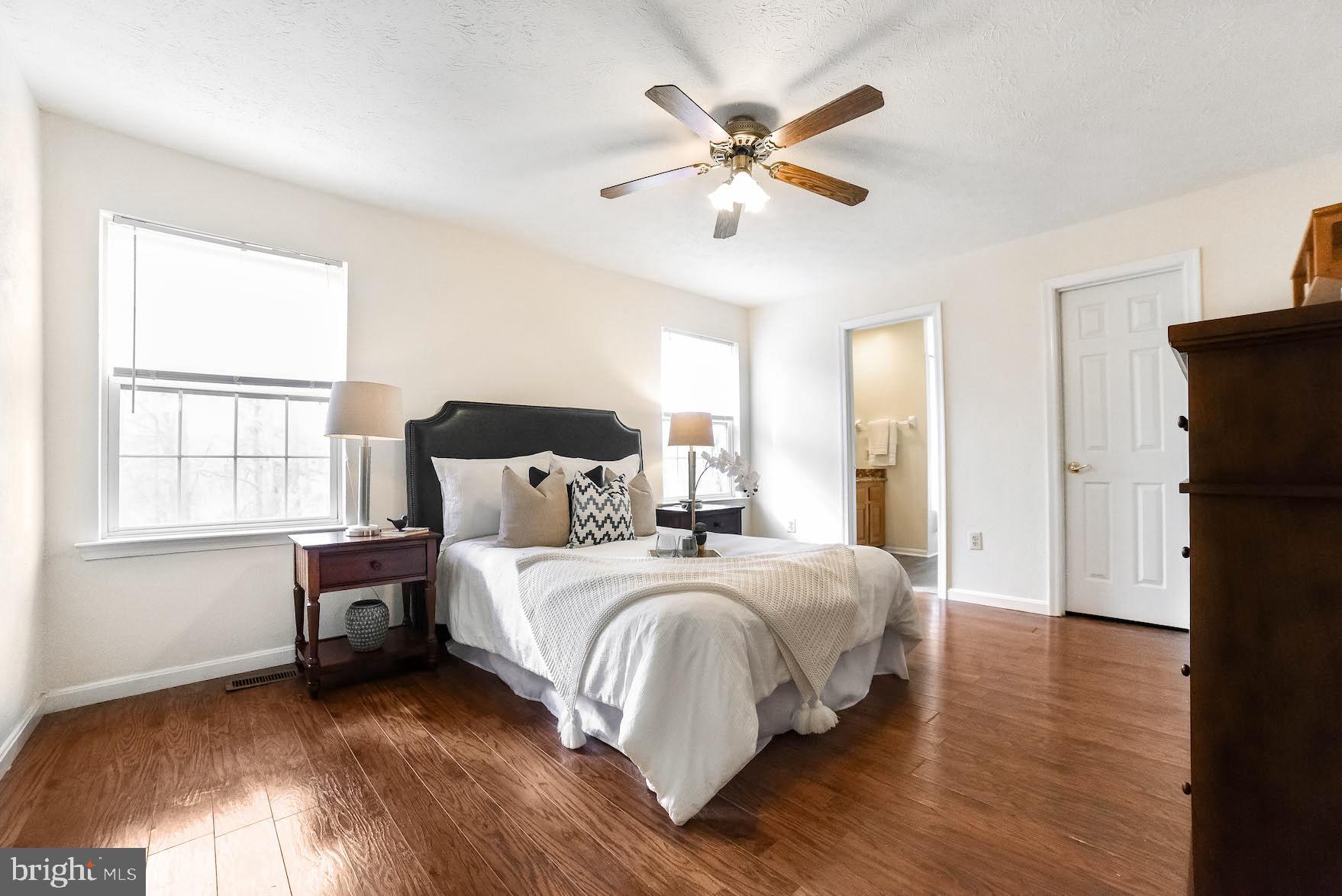 DORCHESTER - ST. CHARLES - Residential