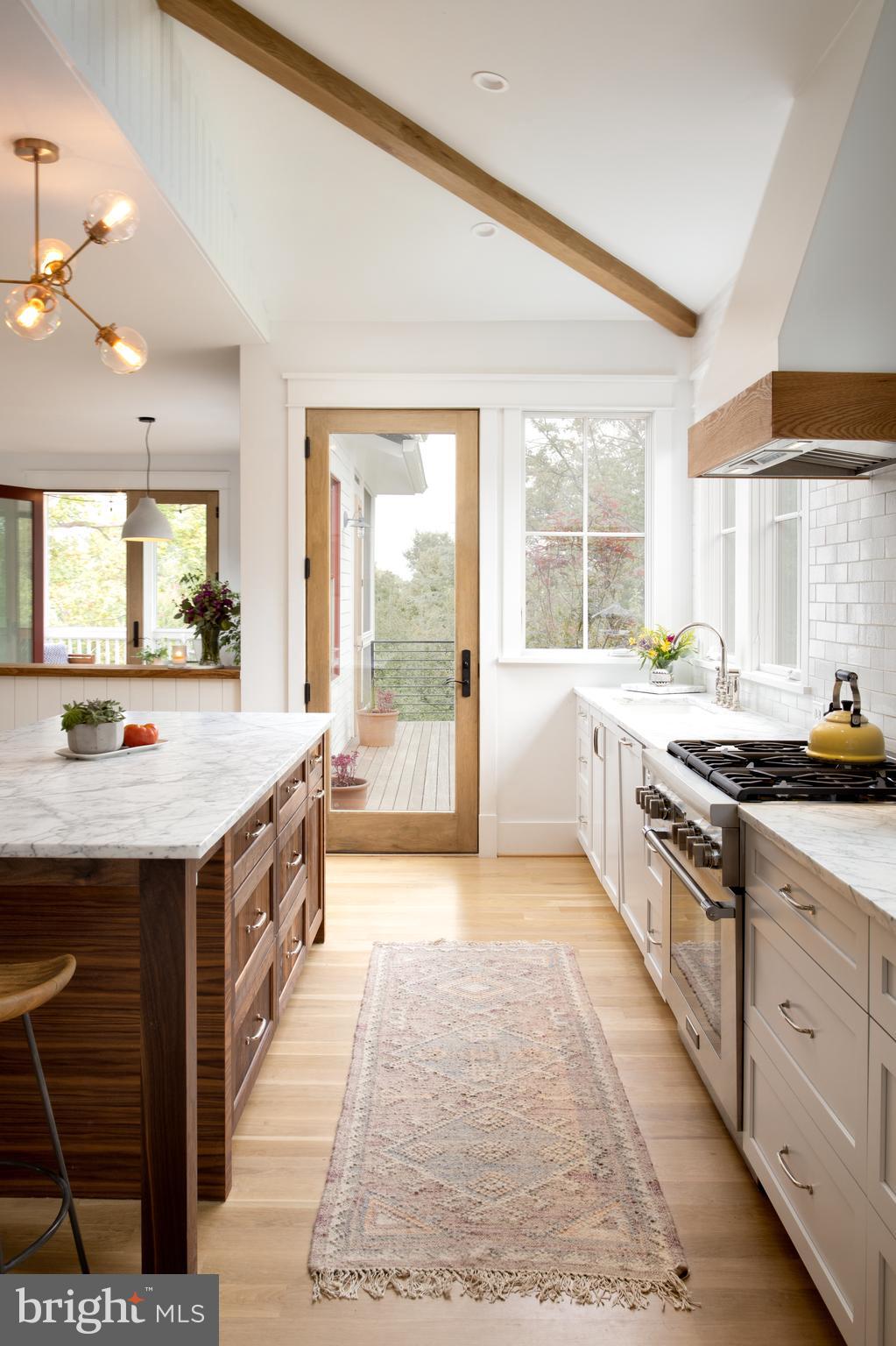 GROVES - Residential