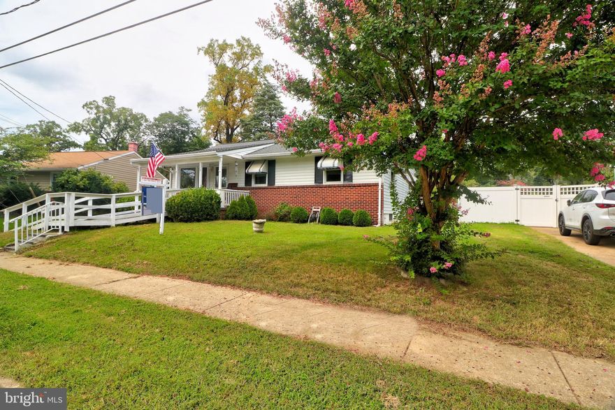 Great rancher in the heart of Olan Plaza subdivision *  Upstairs has 3 bedrooms 1 full bath, living room, dining room, kitchen ** Sunroom ** The basement has a rec room, full bath, laundry/storage **Hardwood floors main level including living room and 3 bedrooms  exc kitchen (ceramic)   and bathroom **New in last 5 years: flooring,  gas furnace,   AC,  Roof, Bathroom (new shower)*   Professional appraisal at 425000**