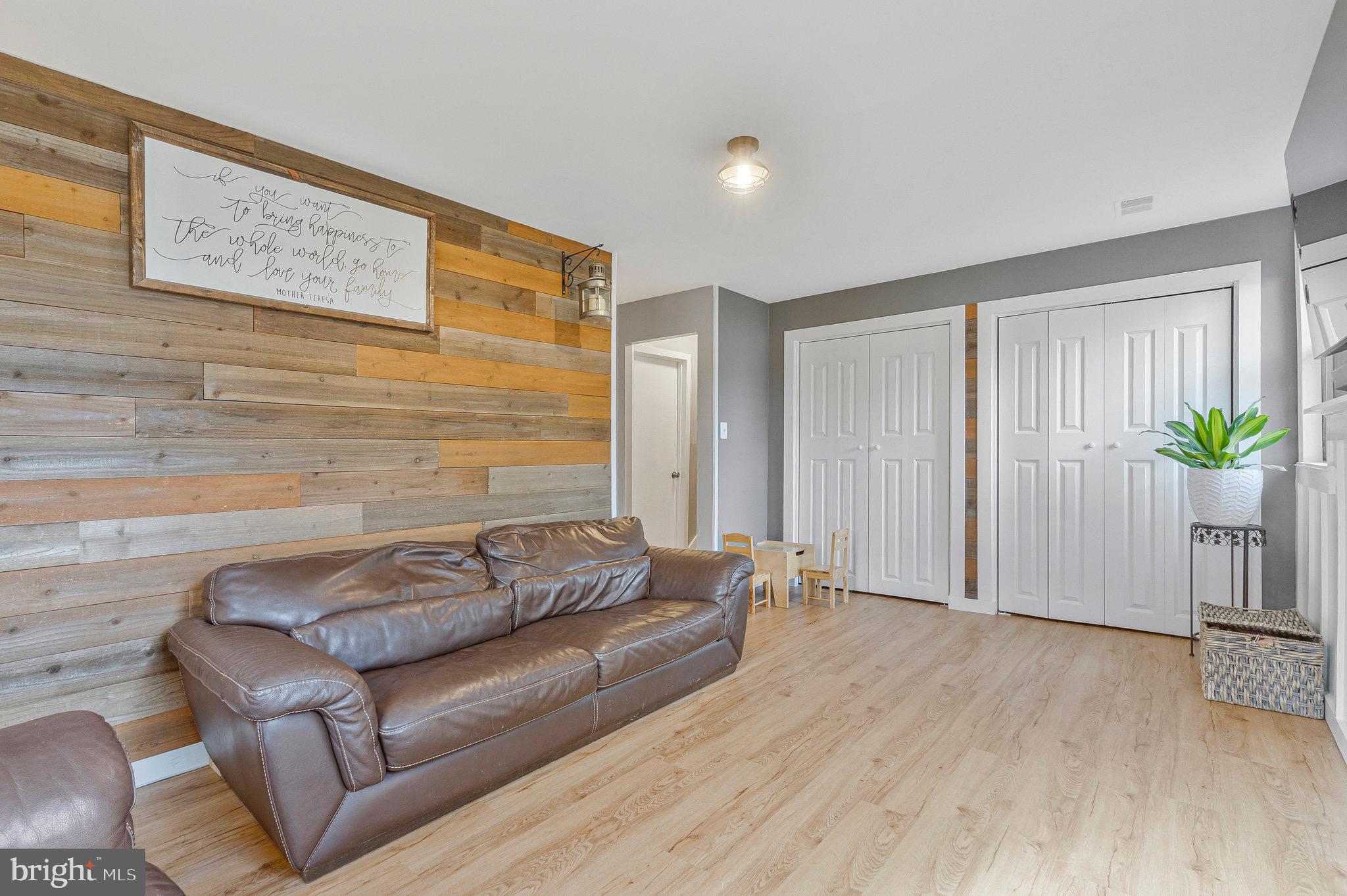 HUNTERS CREEK - Residential