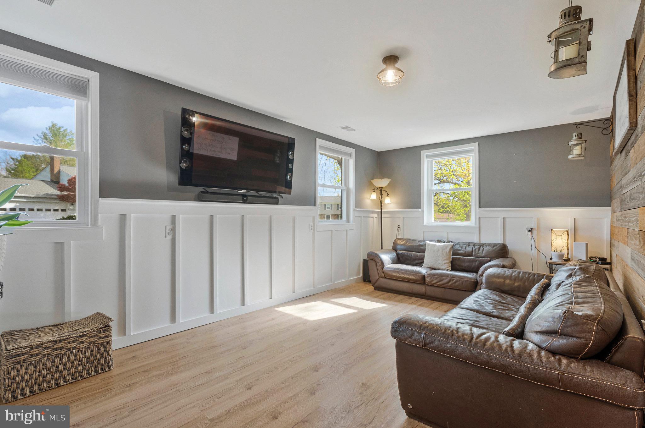 HUNTERS CREEK - Residential