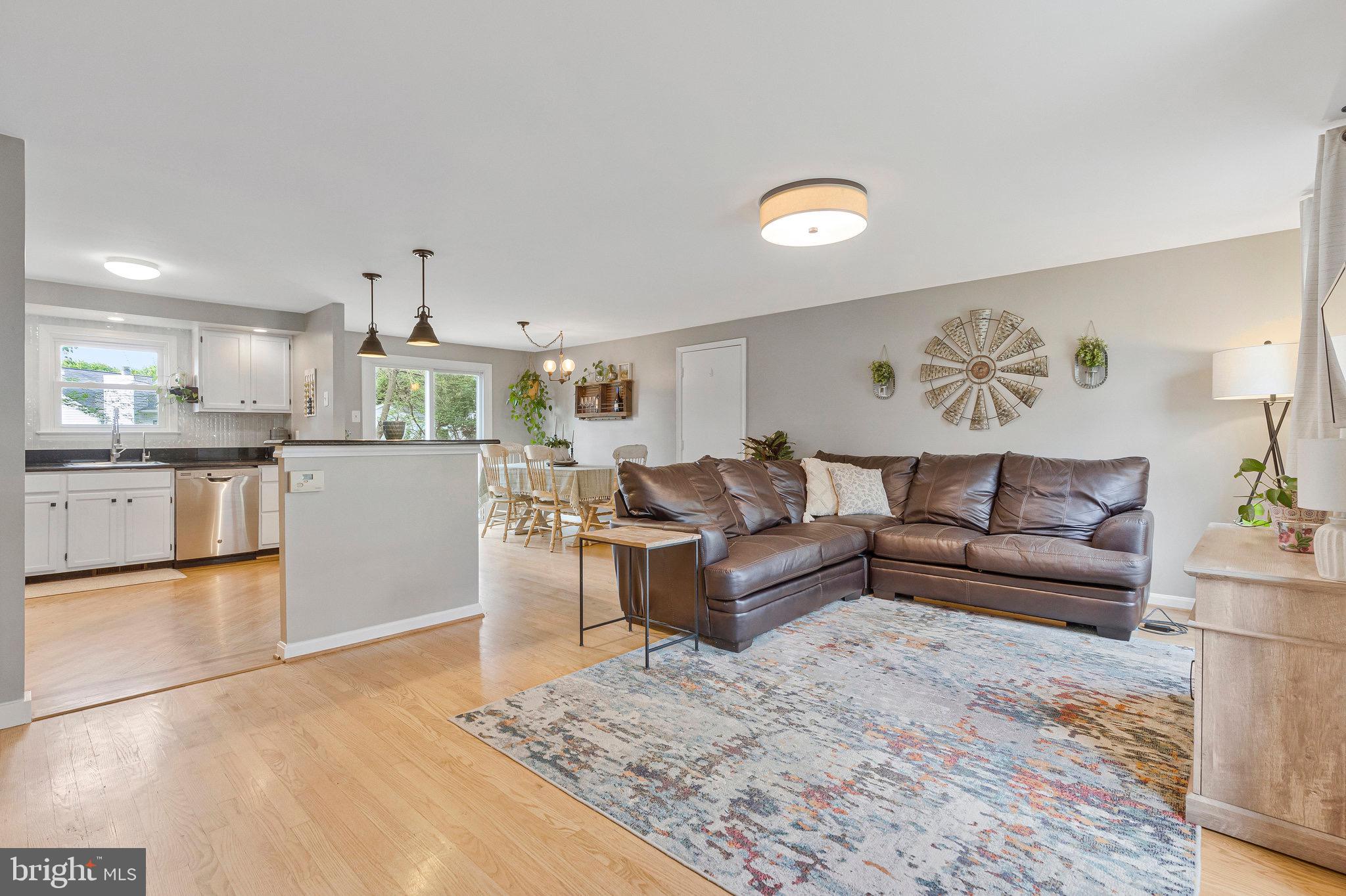 HUNTERS CREEK - Residential