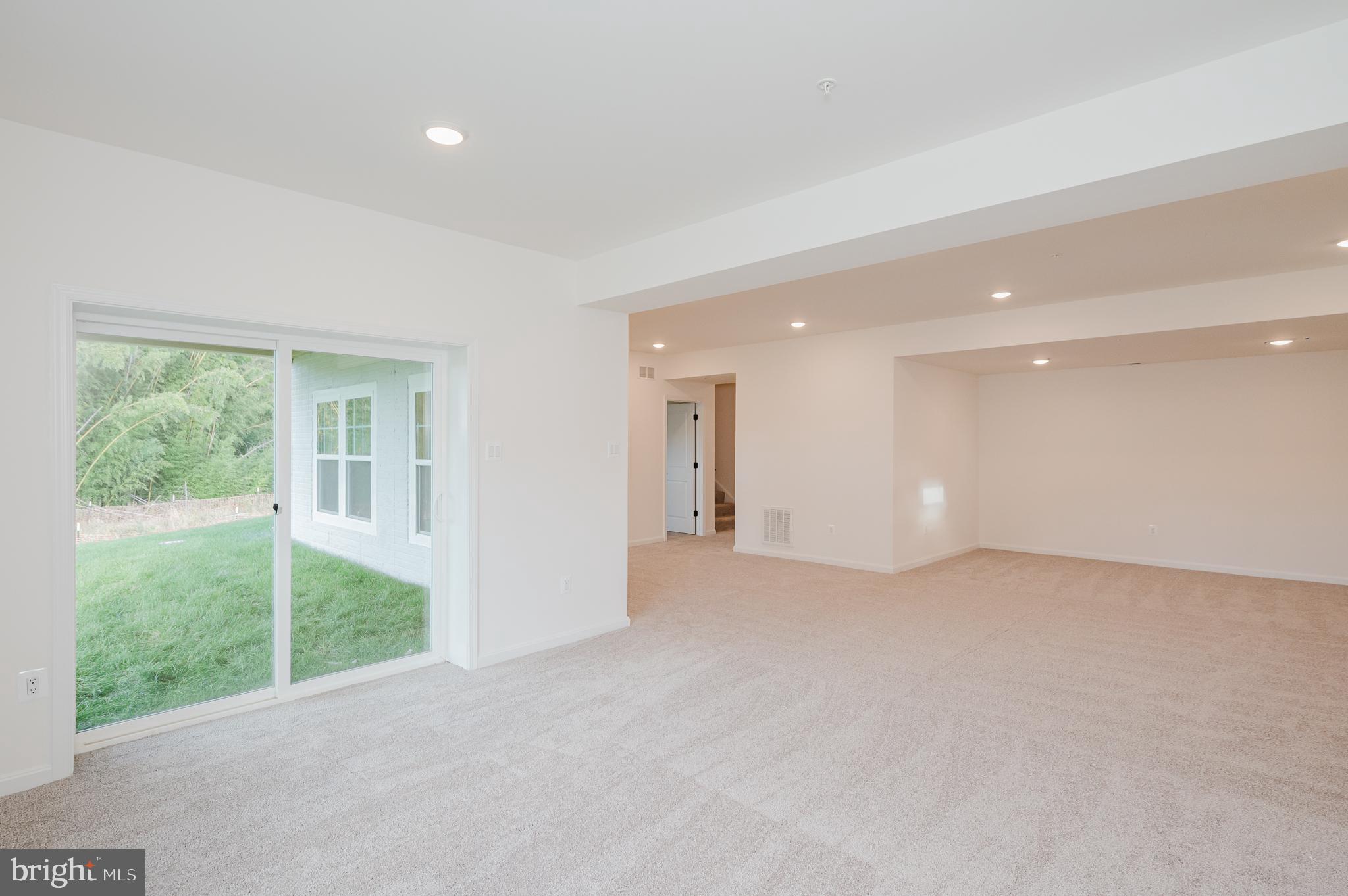 ROBERTS CROSSING - Residential