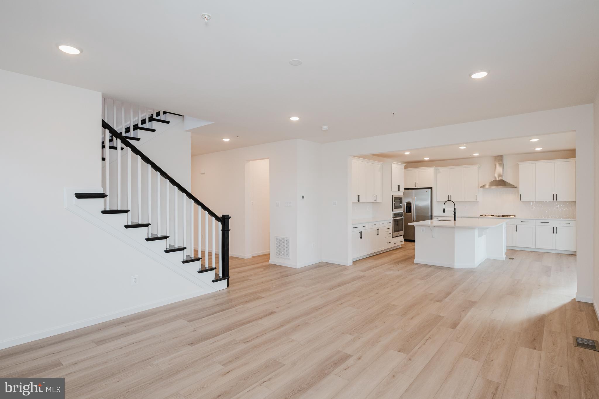 ROBERTS CROSSING - Residential
