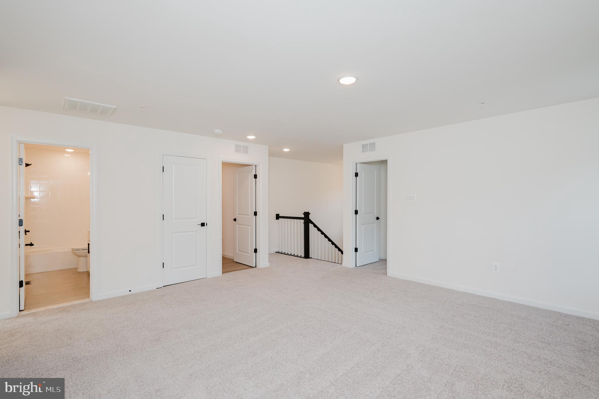 ROBERTS CROSSING - Residential