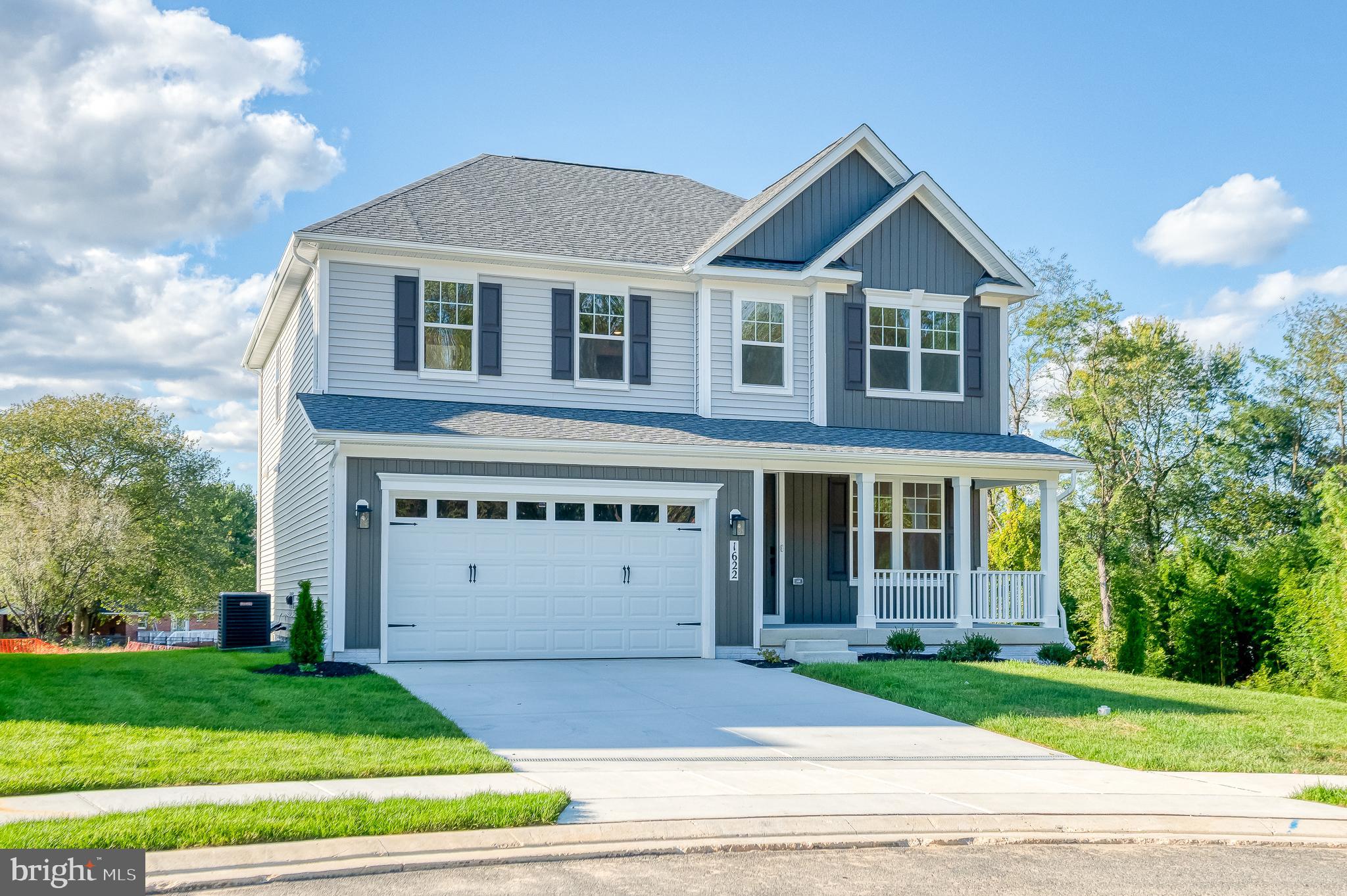 1622 SHADY TREE COURT