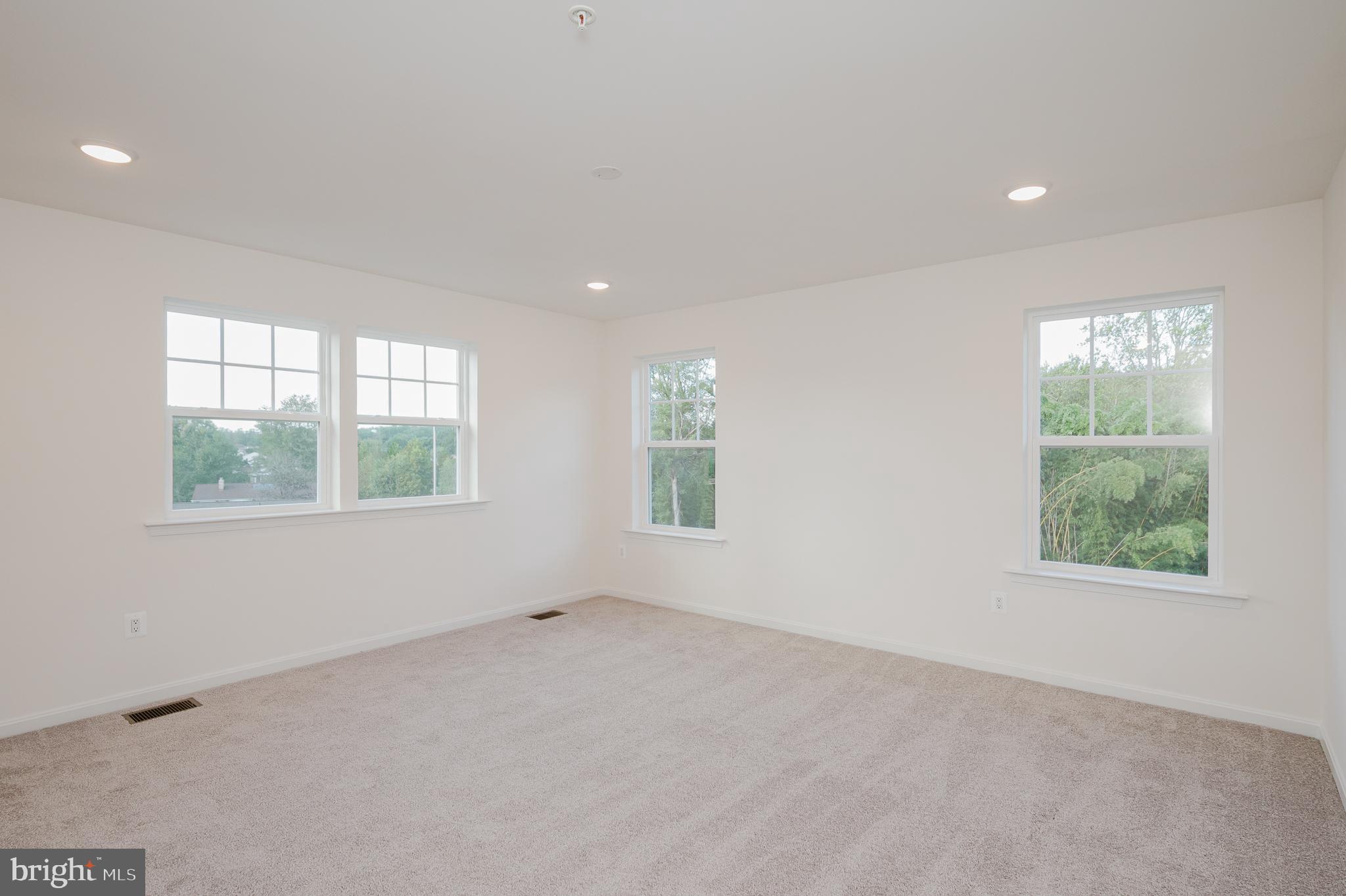 ROBERTS CROSSING - Residential