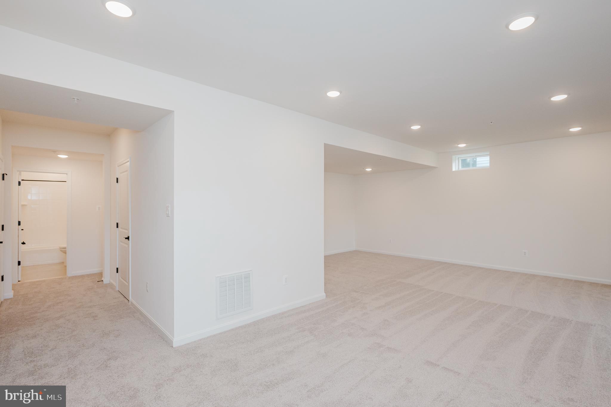 ROBERTS CROSSING - Residential