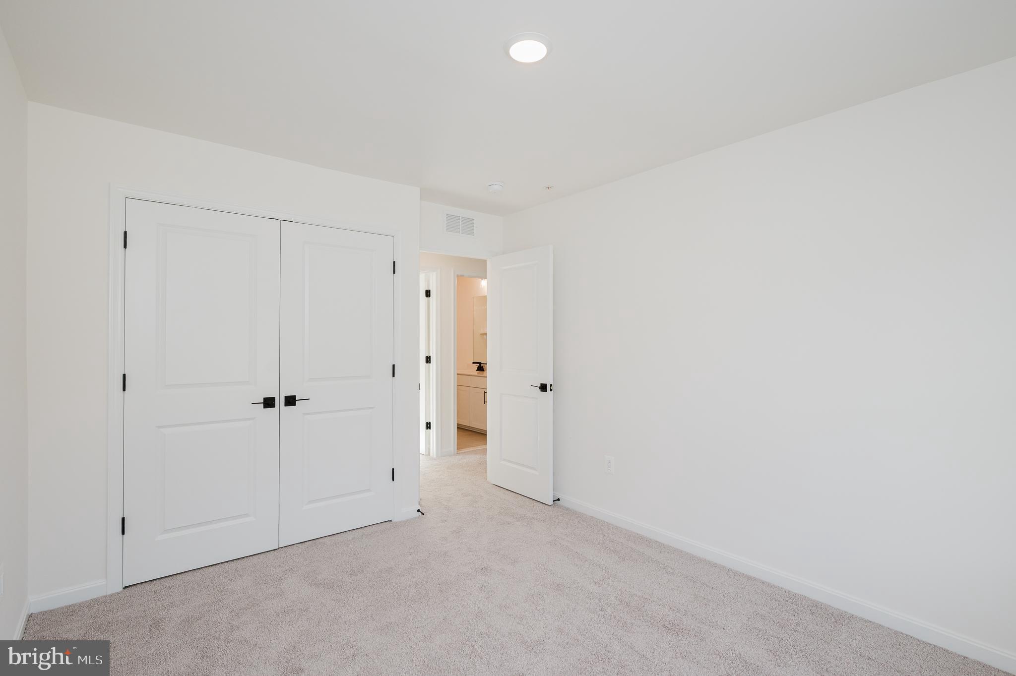 ROBERTS CROSSING - Residential