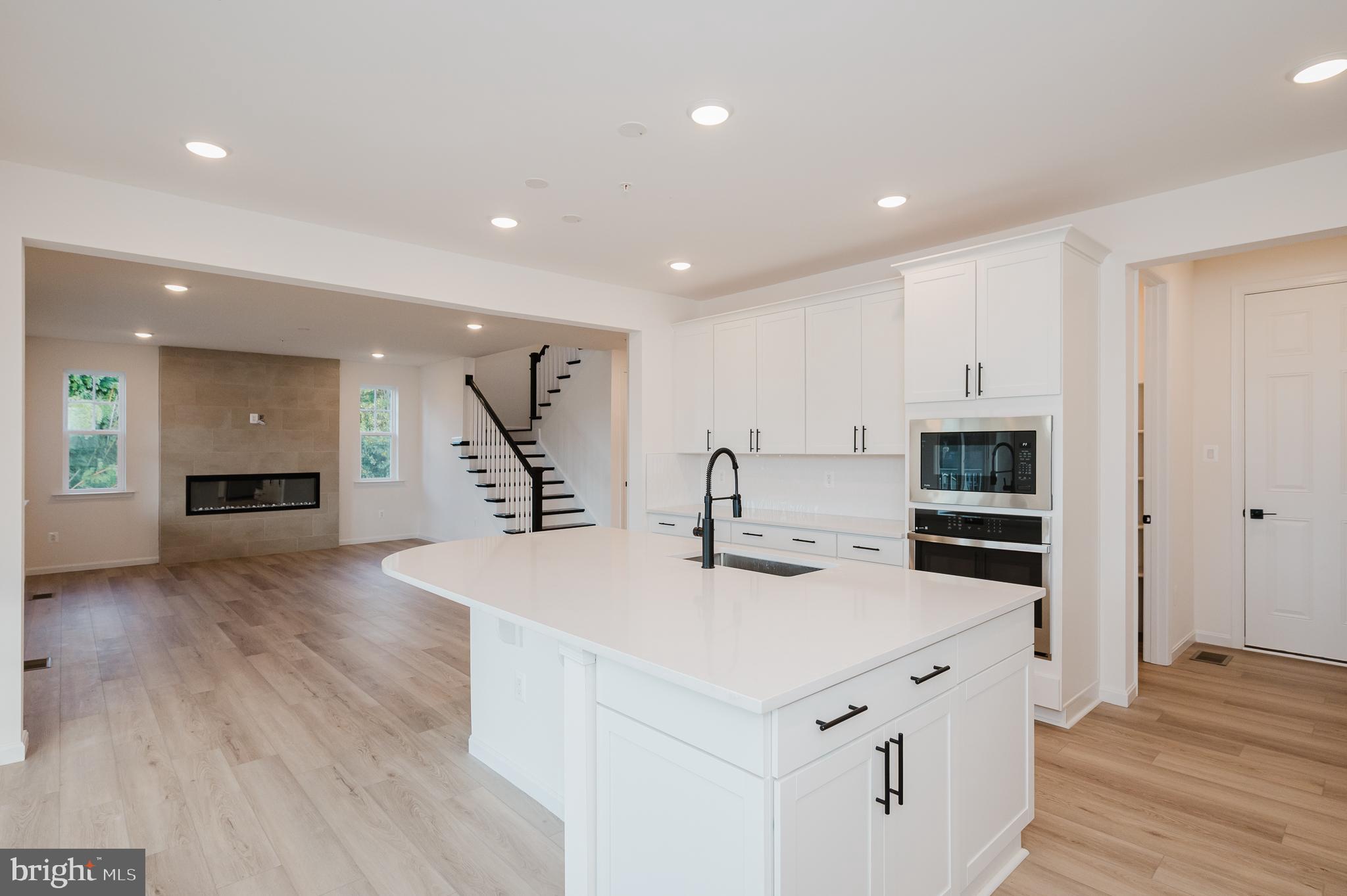 ROBERTS CROSSING - Residential