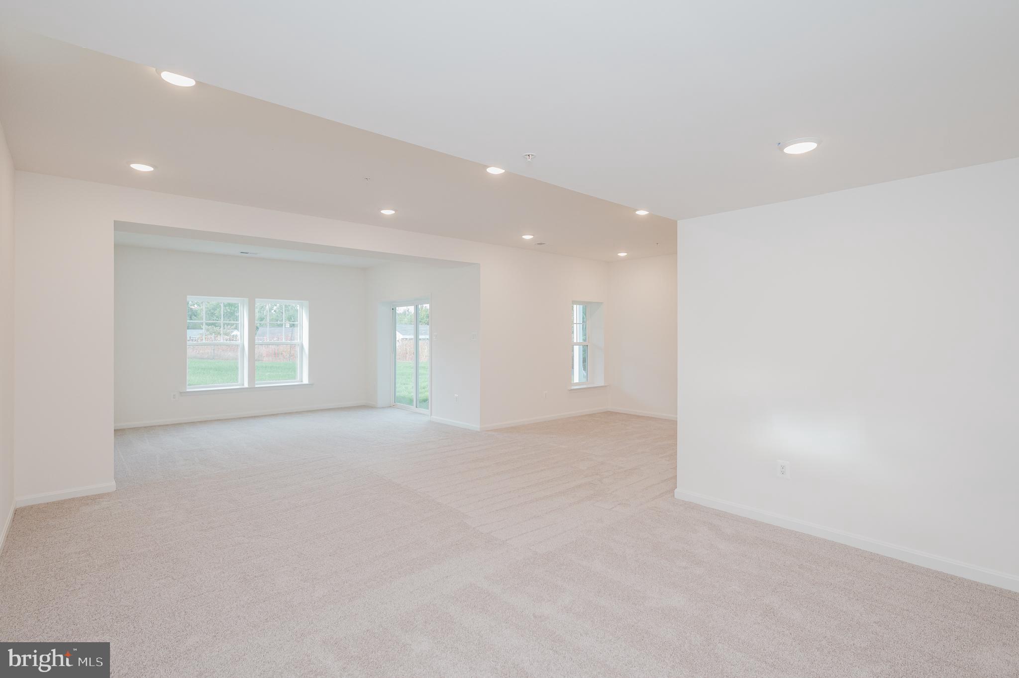 ROBERTS CROSSING - Residential