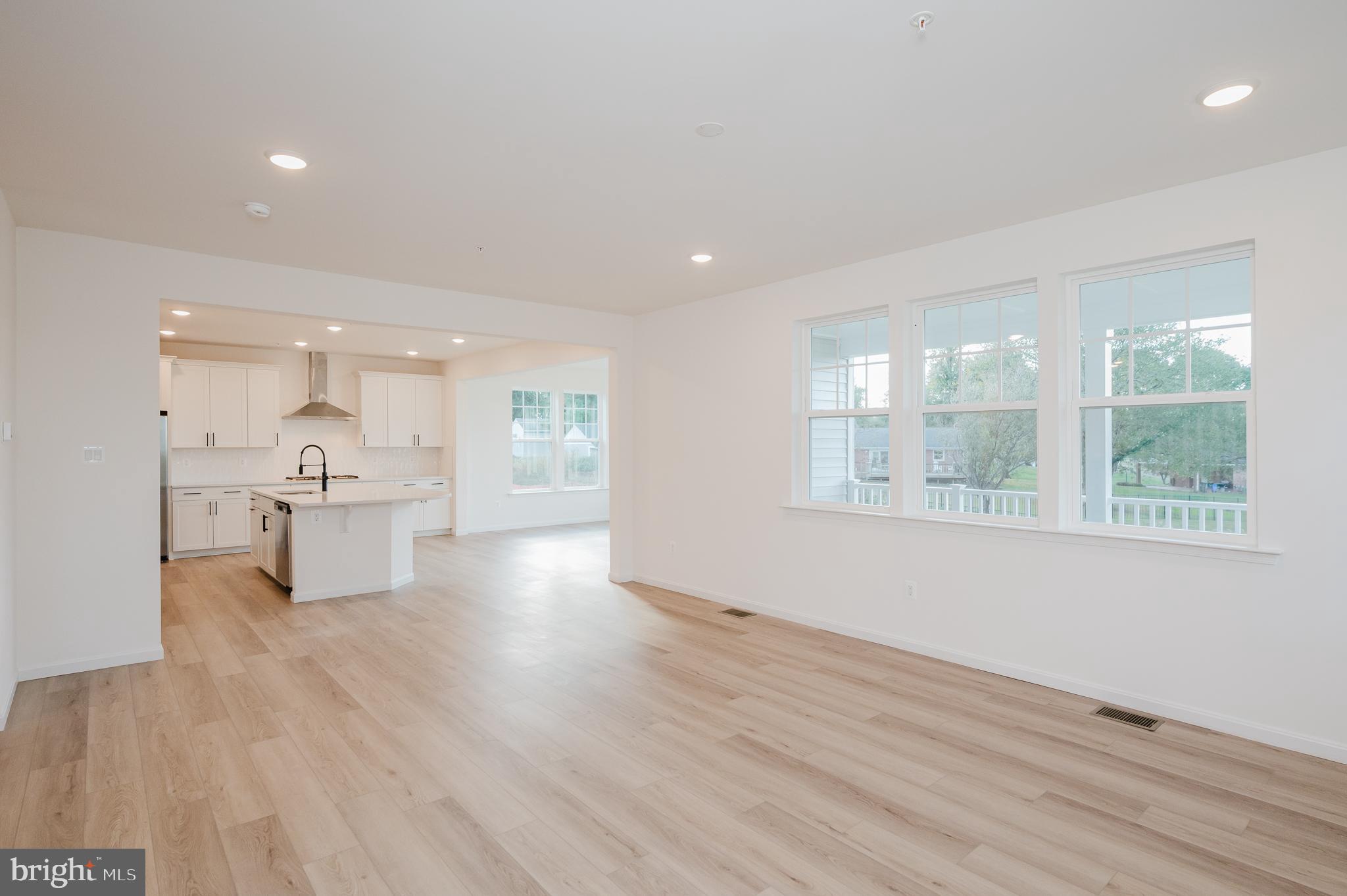 ROBERTS CROSSING - Residential