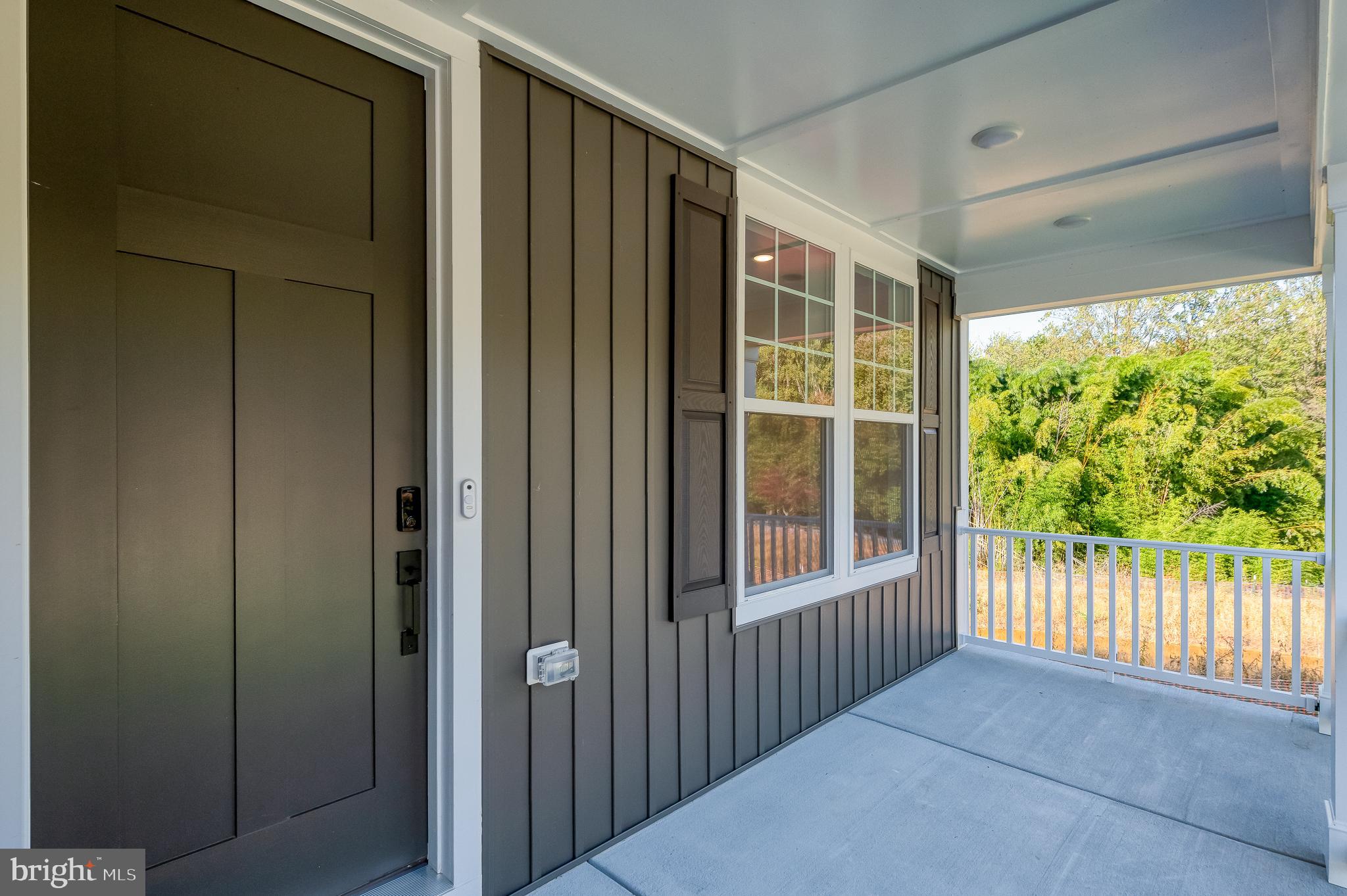 1622 SHADY TREE COURT