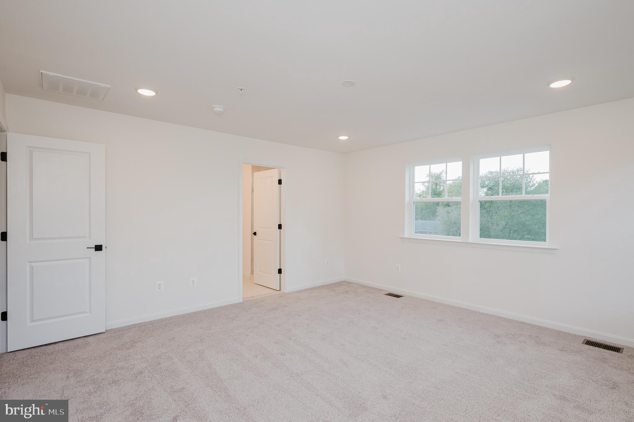 ROBERTS CROSSING - Residential