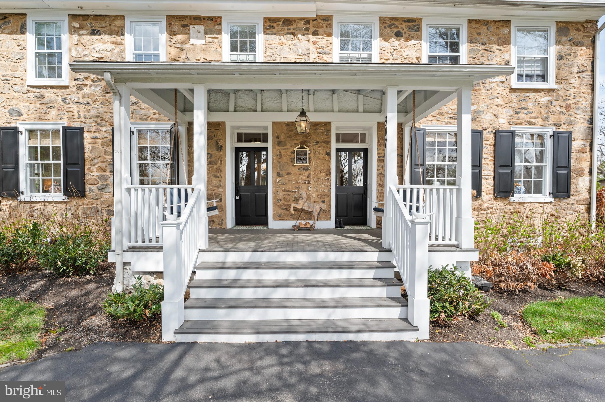 307 EARLES LANE