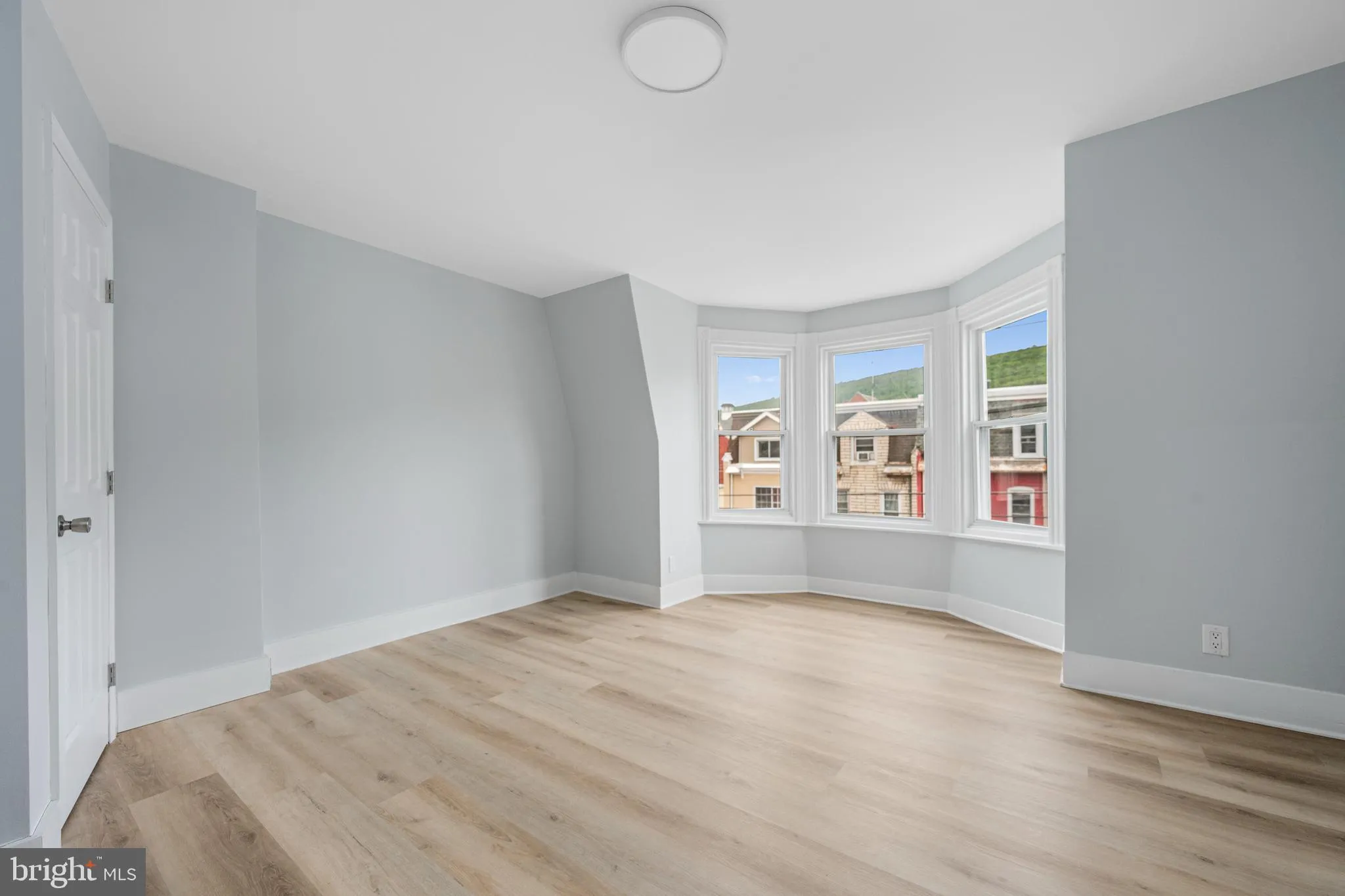 Reading, Pennsylvania 19604, United States, 5 Bedrooms Bedrooms, ,2 BathroomsBathrooms,Residential,Active,138625