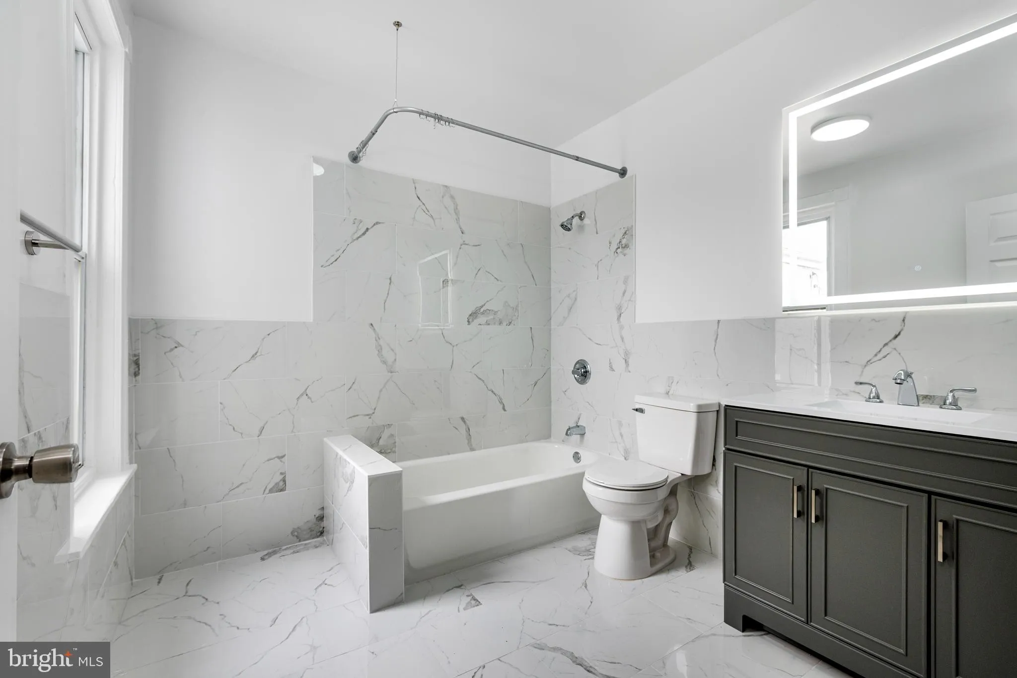 Reading, Pennsylvania 19604, United States, 5 Bedrooms Bedrooms, ,2 BathroomsBathrooms,Residential,Active,138625