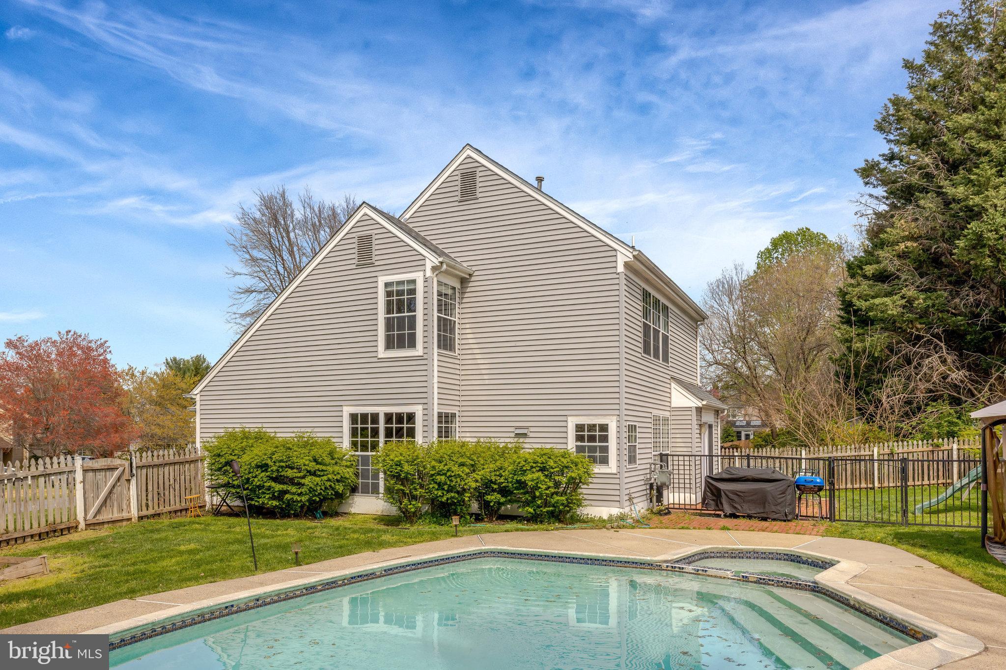 DRANESVILLE ESTATES - Residential