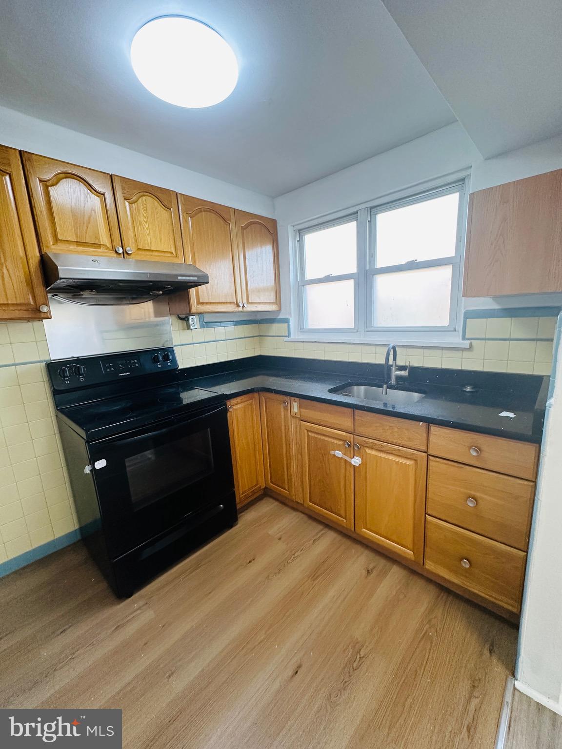 7239 EASTWOOD STREET