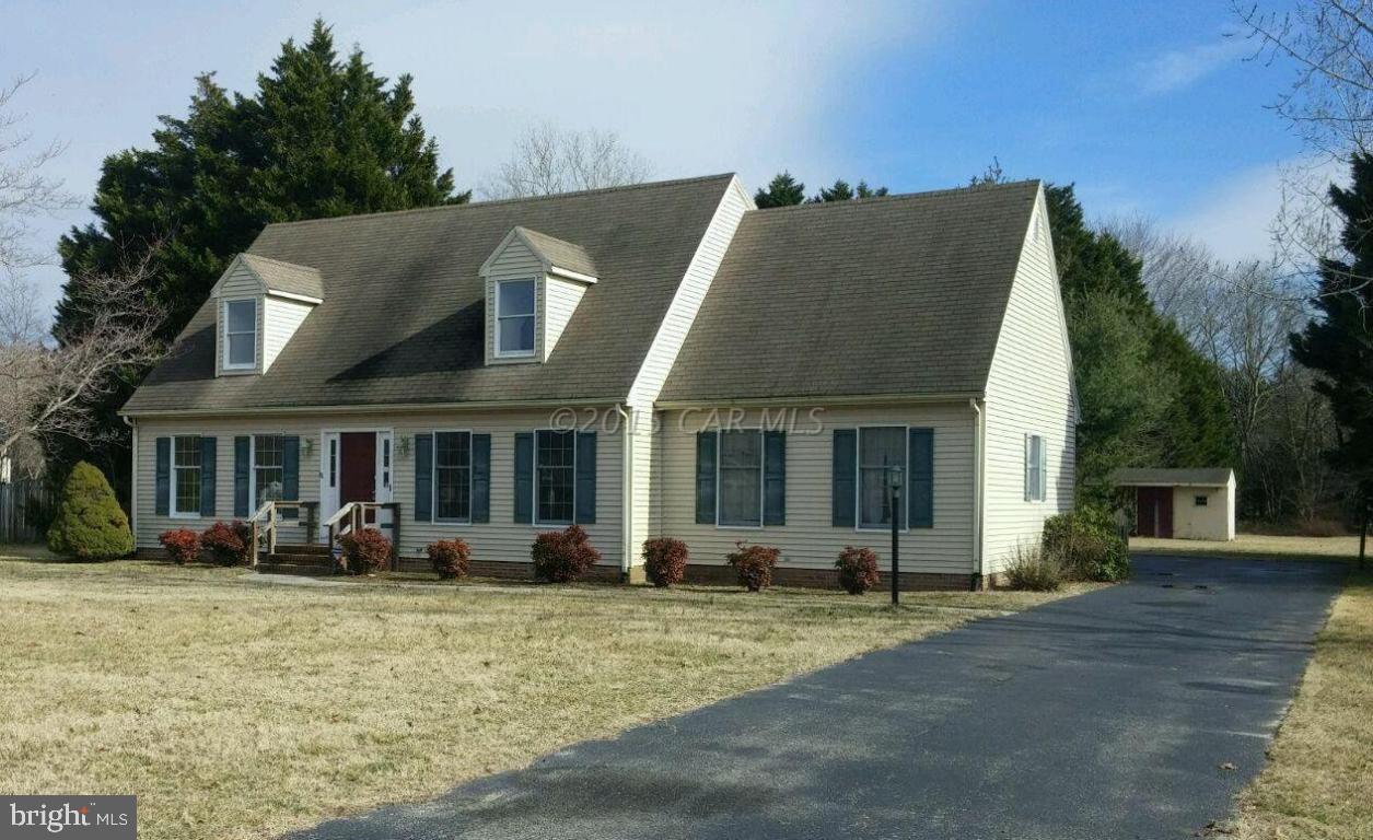 REDUCED TO SELL QUICKLY!! Great opportunity to purchase a home in Coulborn Mill Village...new carpet, freshly painted, new rear door, rear screened porch, hardwood floors and lots of potential in this spacious home on a large lot.