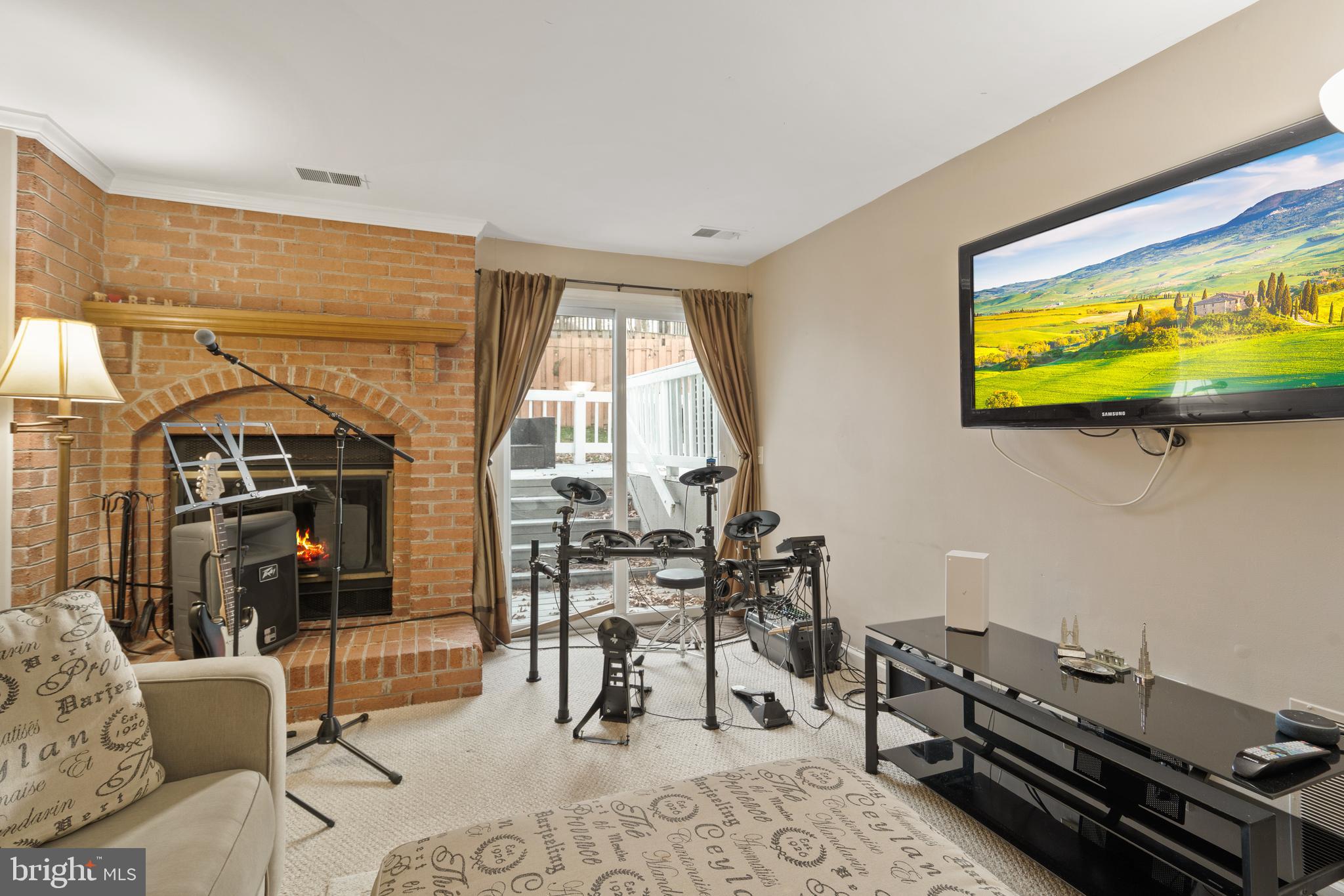 BURKE CENTRE - Residential Lease