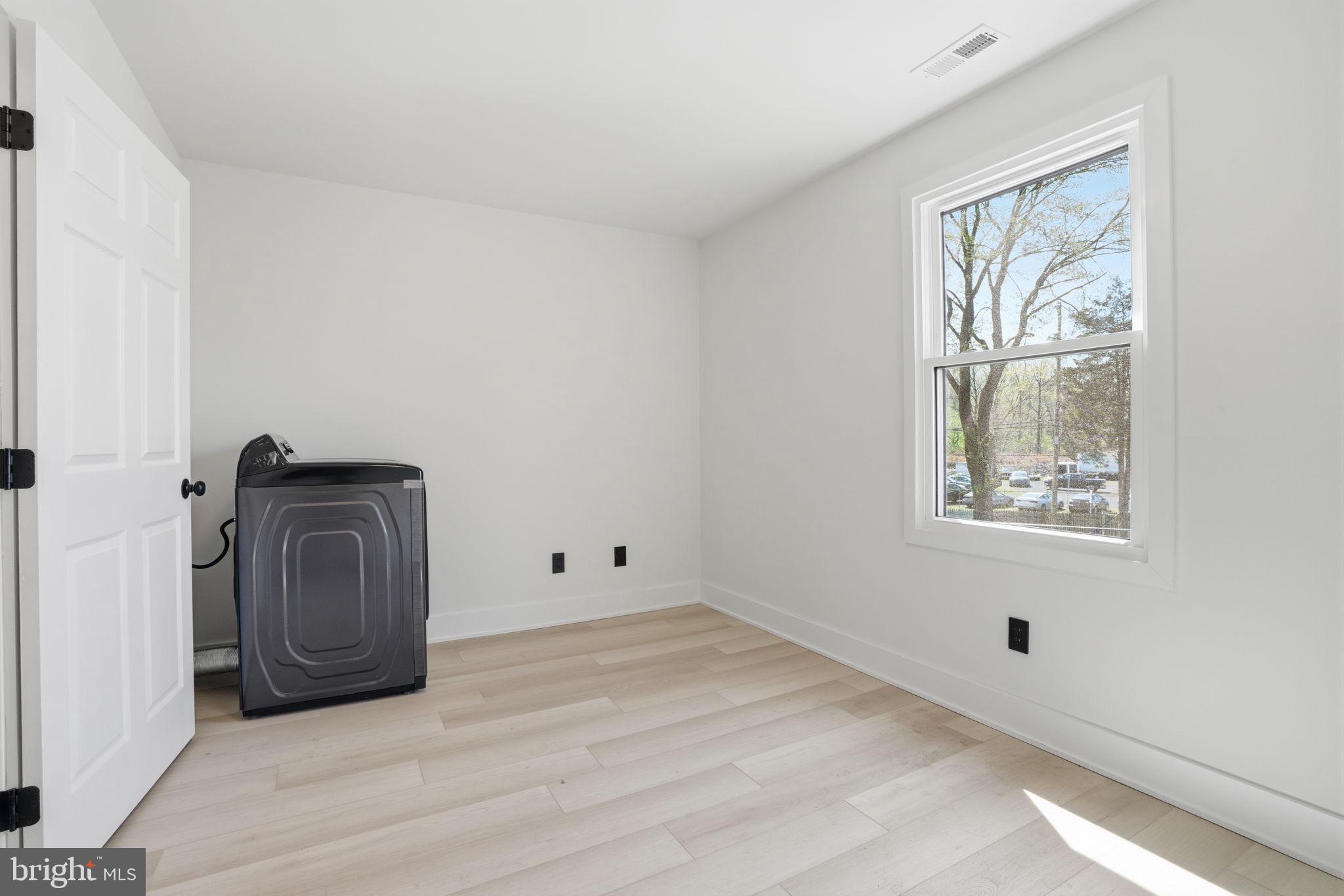 FEASTERVILLE - Residential