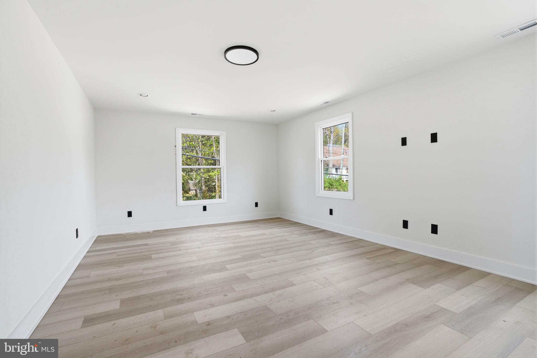 FEASTERVILLE - Residential