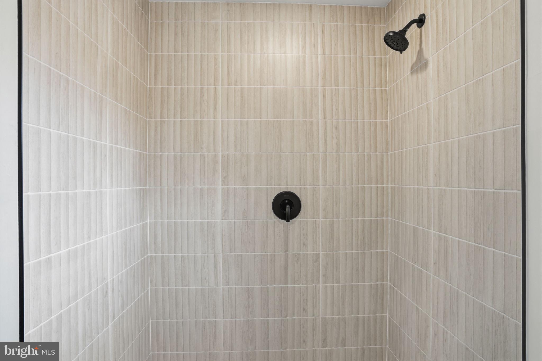 FEASTERVILLE - Residential