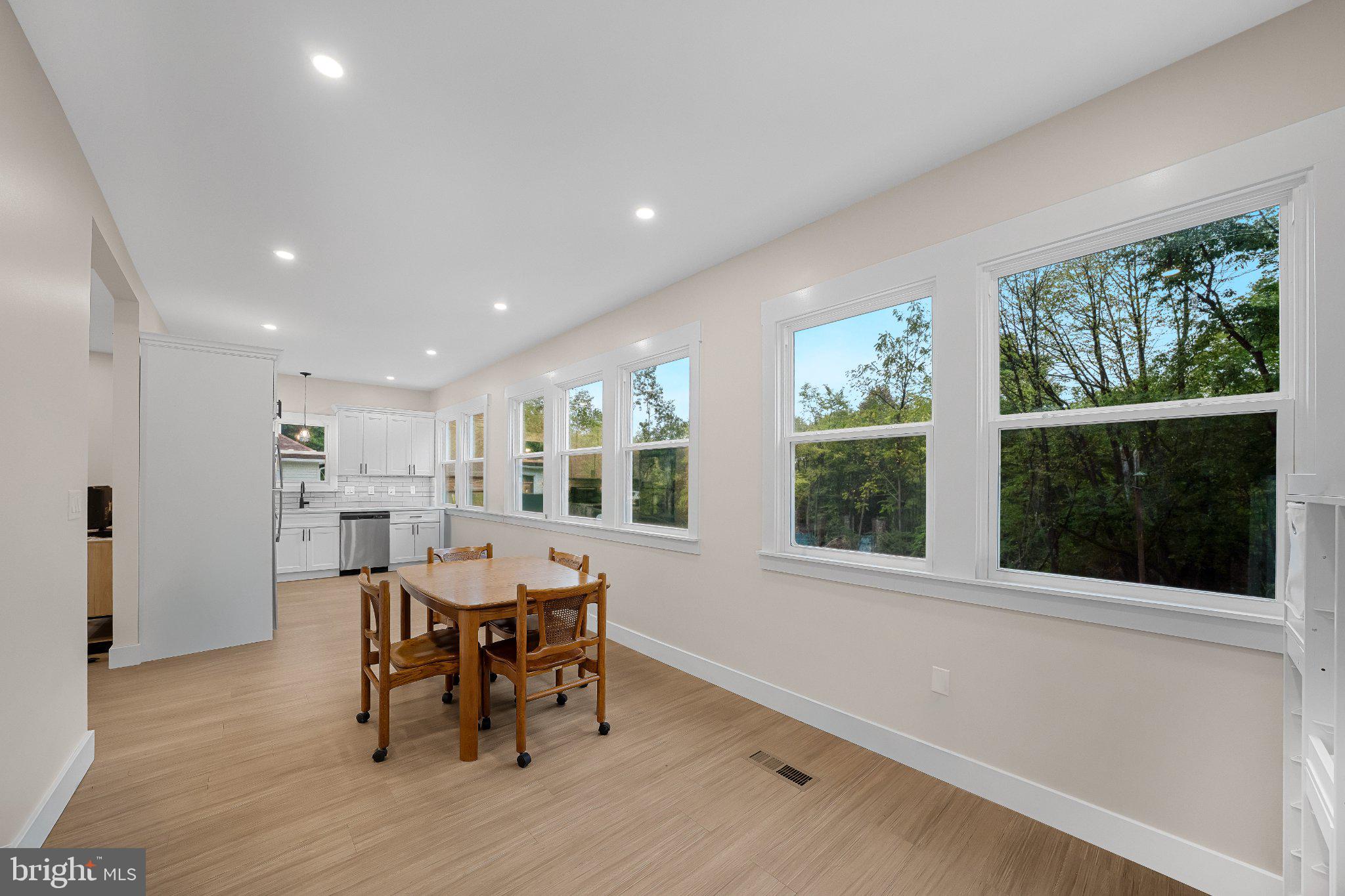 75 DREAMLAND PARK DRIVE FRONT