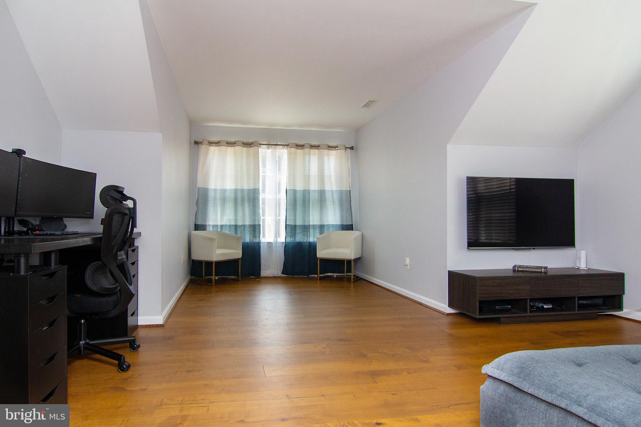 WOODSYDE ESTATES - Residential