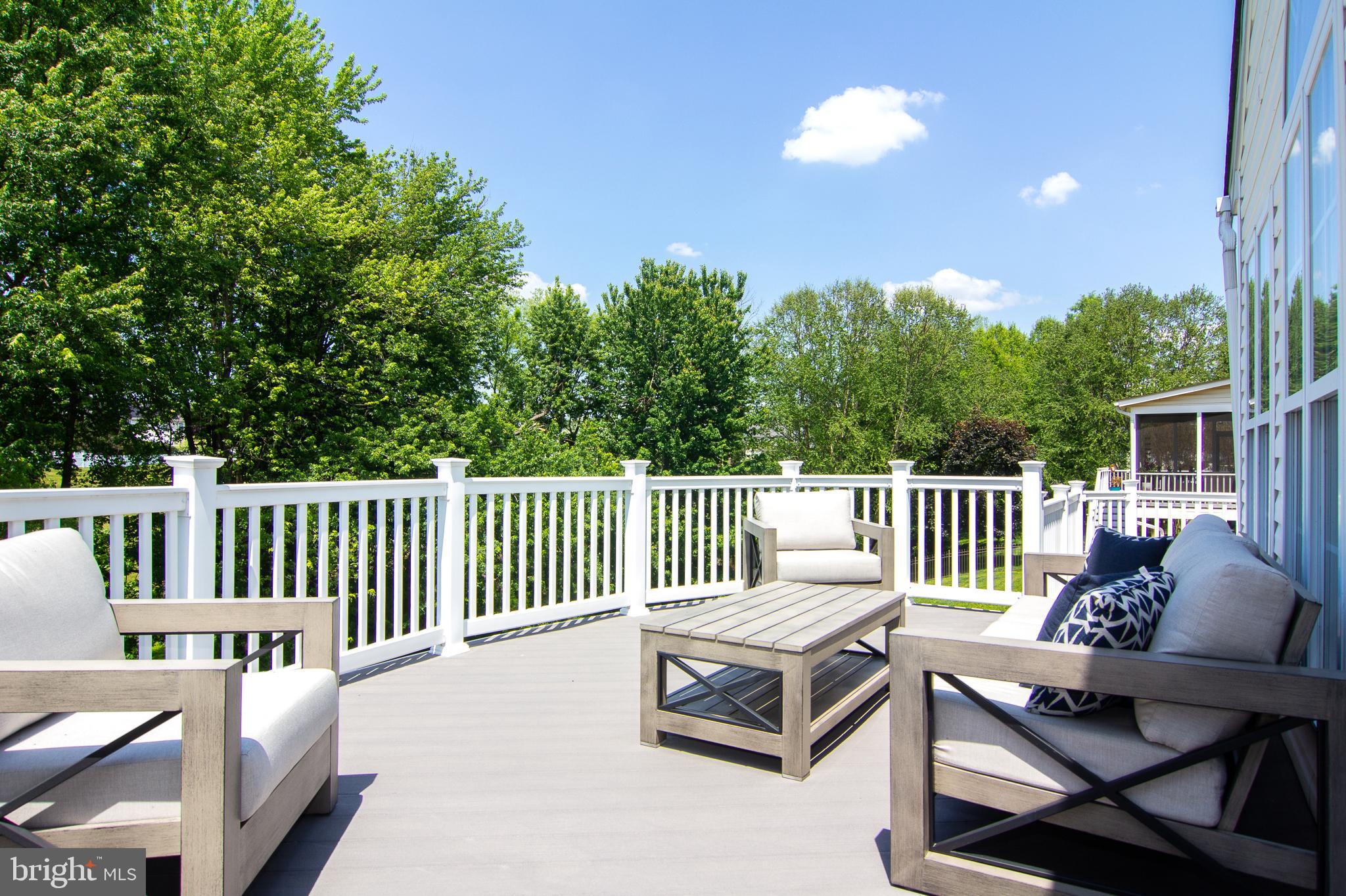 WOODSYDE ESTATES - Residential