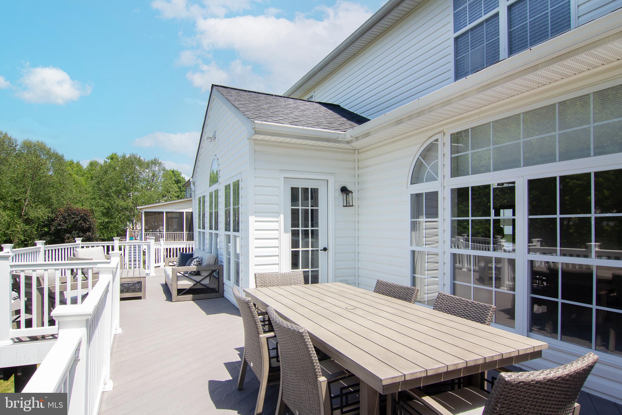 WOODSYDE ESTATES - Residential