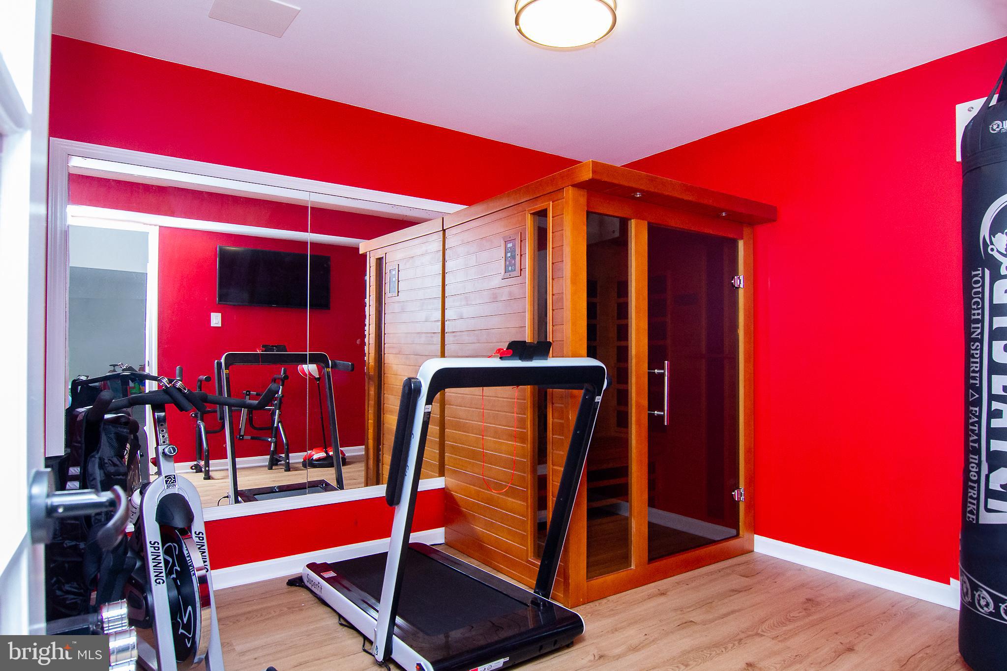 WOODSYDE ESTATES - Residential