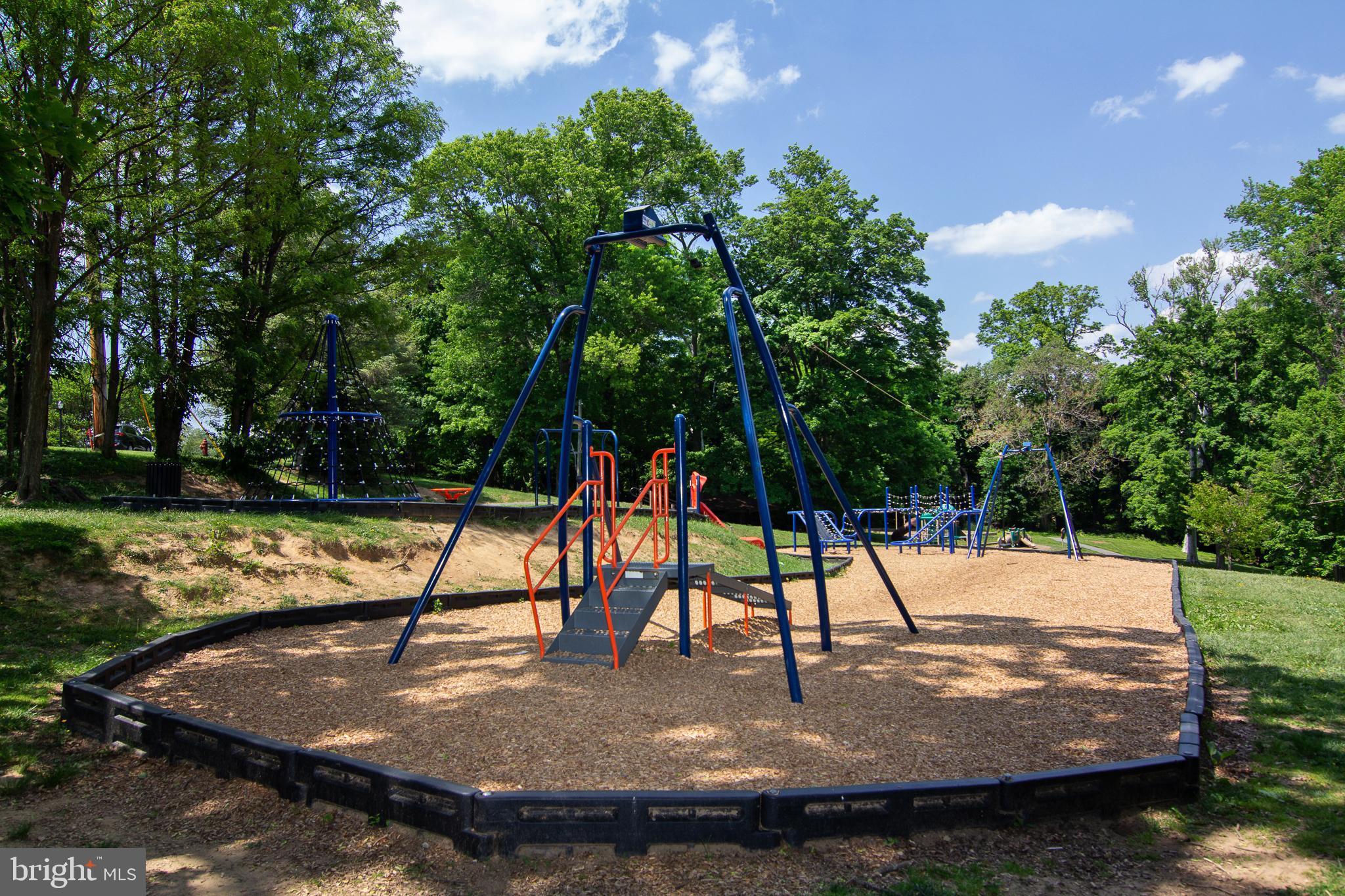 WOODSYDE ESTATES - Residential