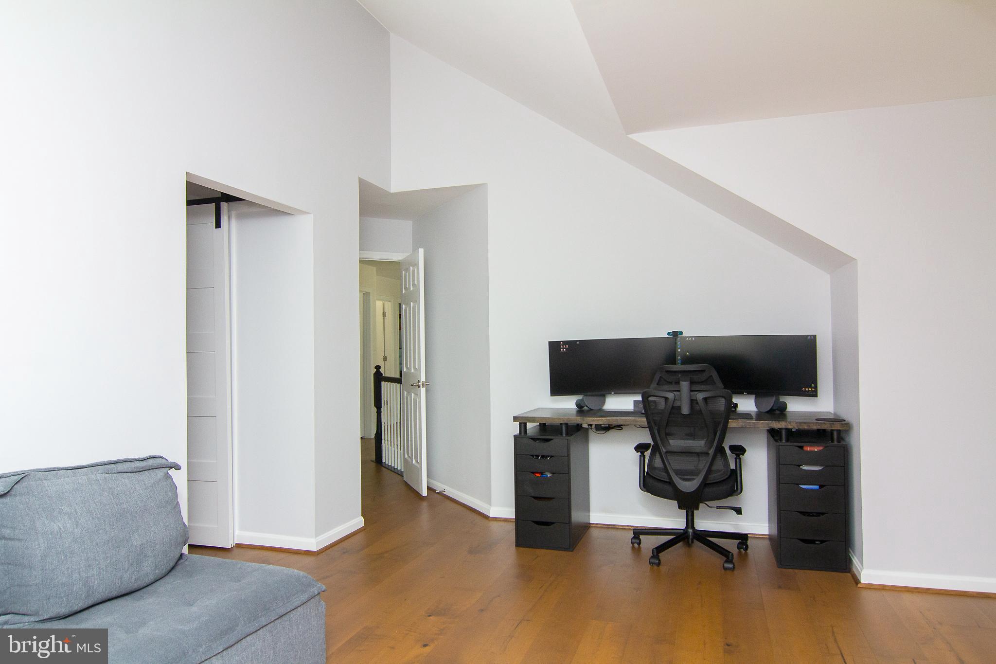 WOODSYDE ESTATES - Residential