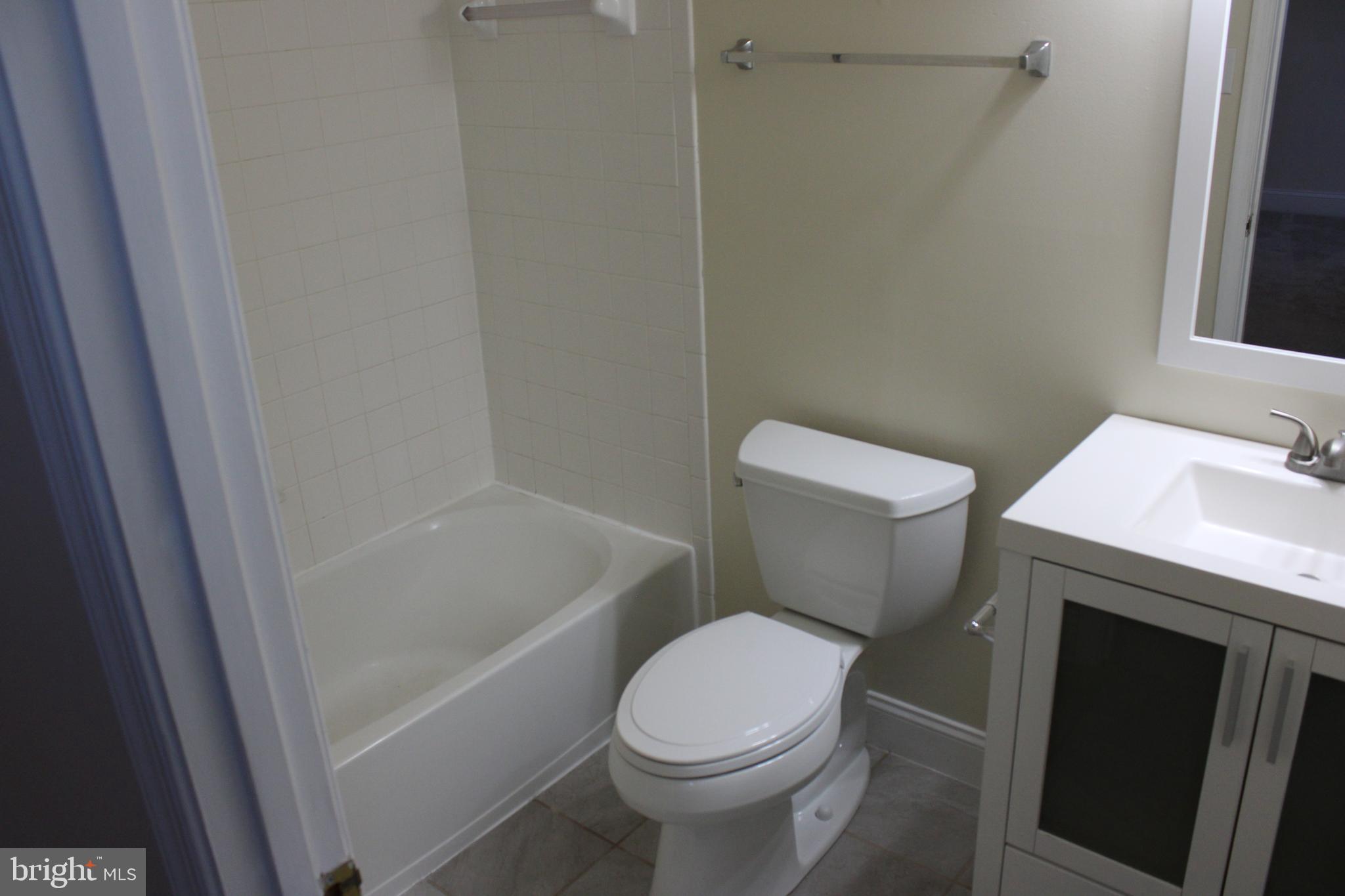 PERRY HALL FARMS - Residential Lease