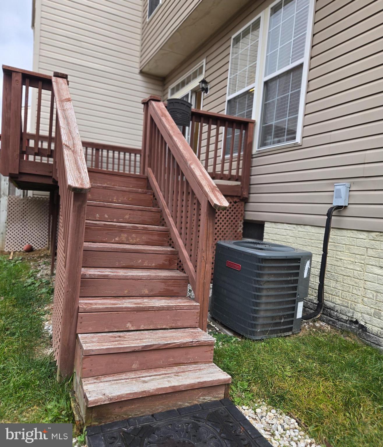 PERRY HALL FARMS - Residential Lease