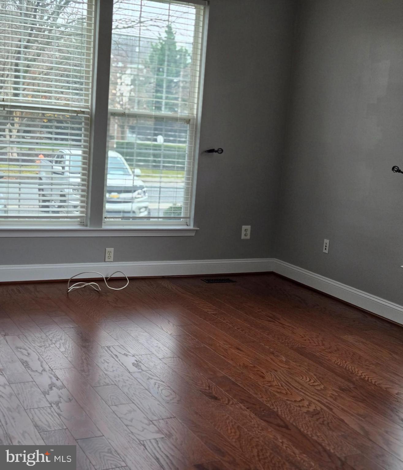 4512 WARM STONE CIRCLE