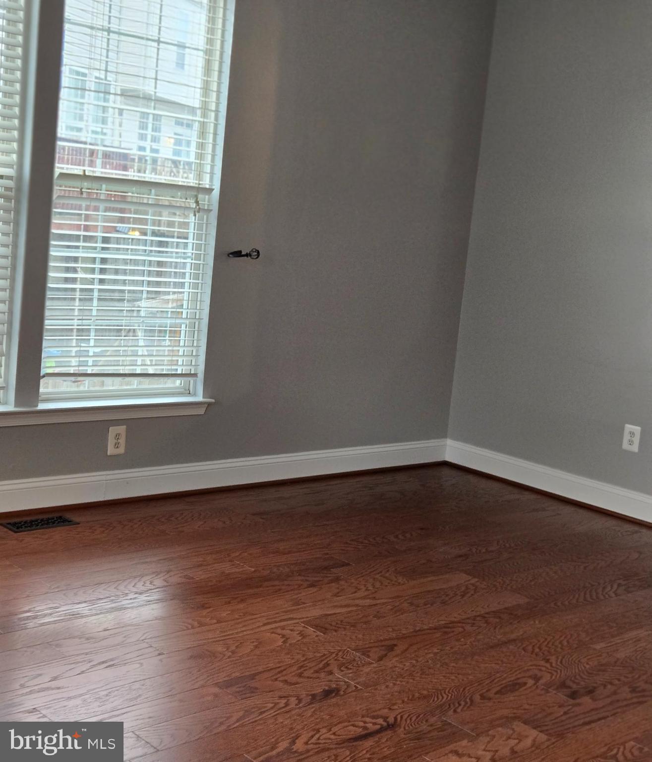 4512 WARM STONE CIRCLE