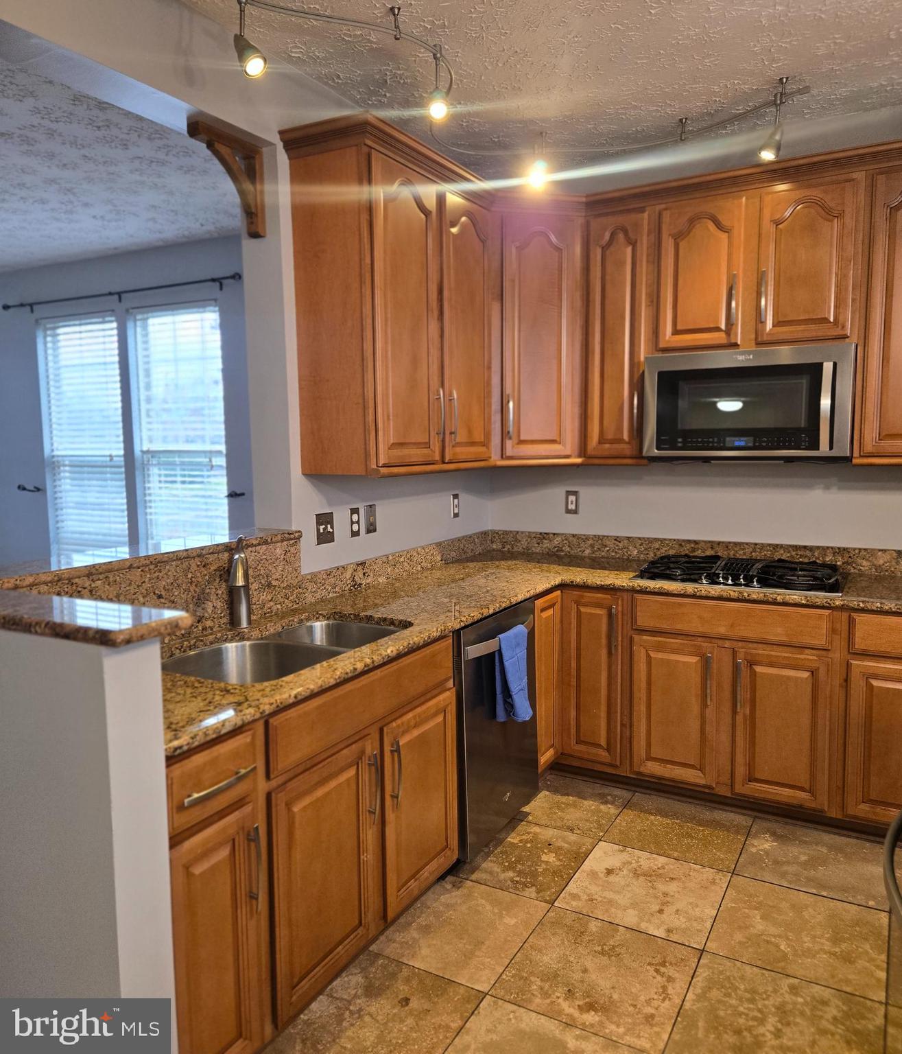 PERRY HALL FARMS - Residential Lease