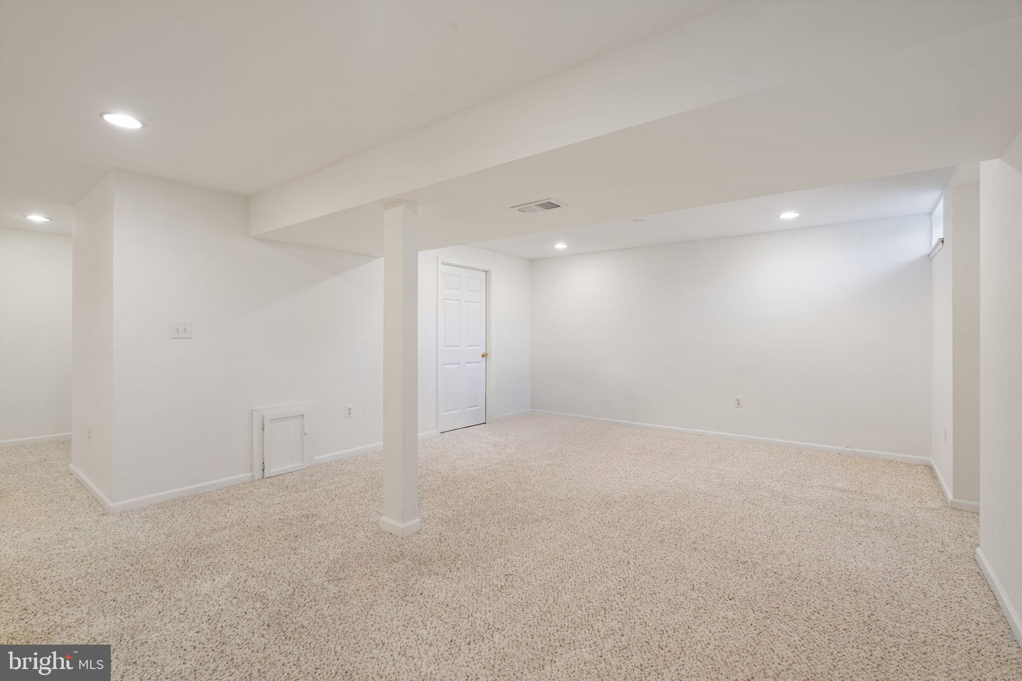 SHERMAN MEADOWS - Residential