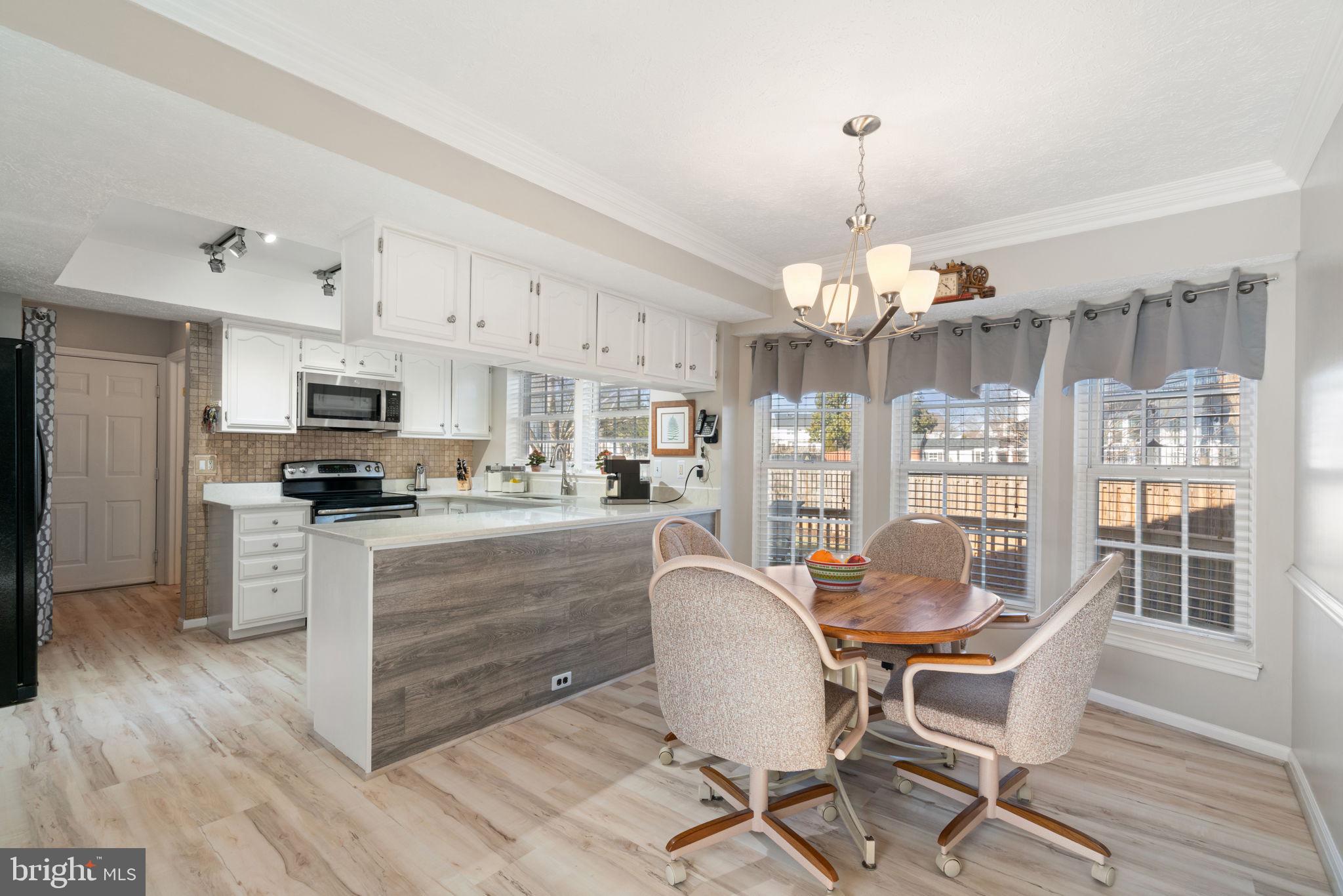 SHERMAN MEADOWS - Residential