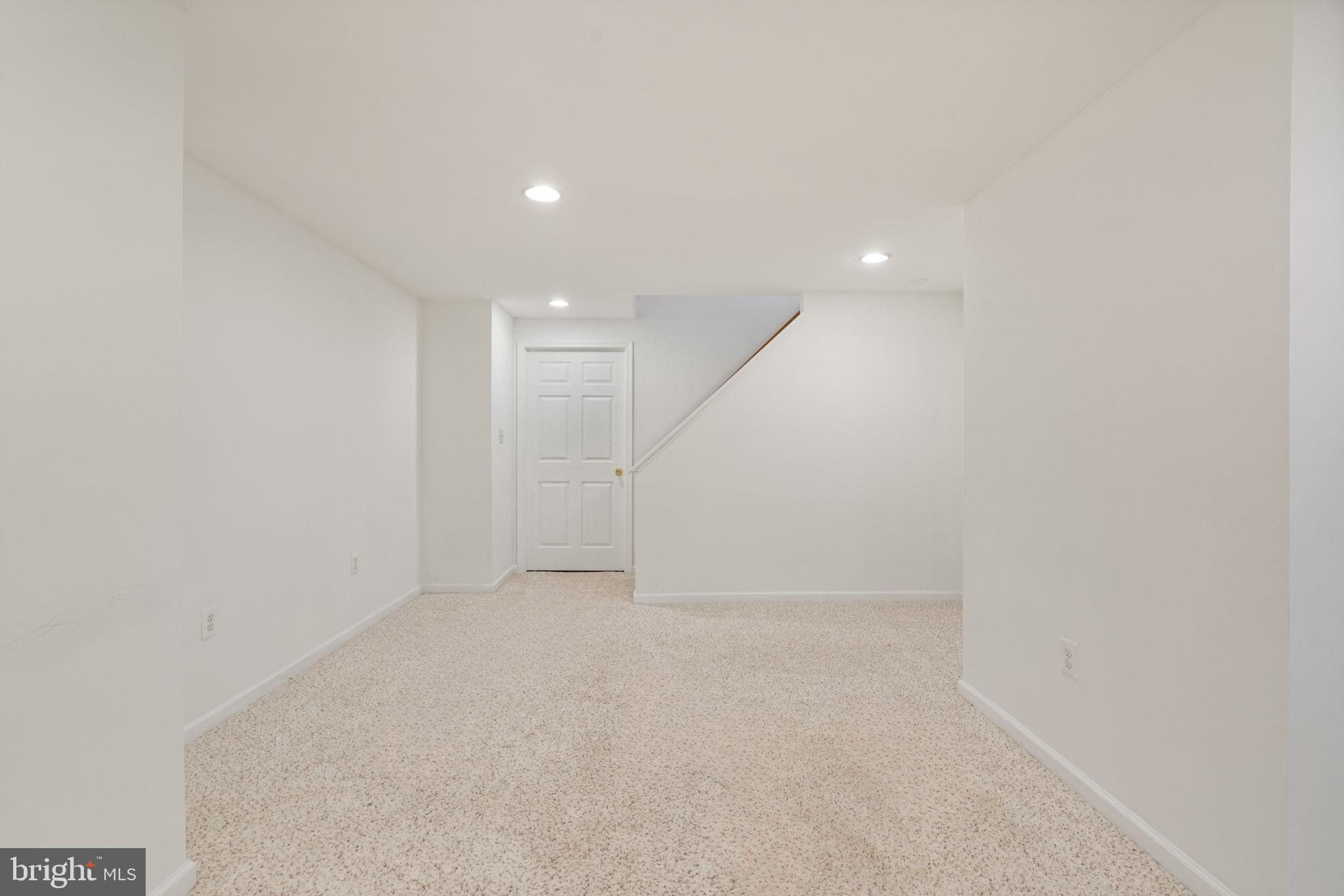 SHERMAN MEADOWS - Residential