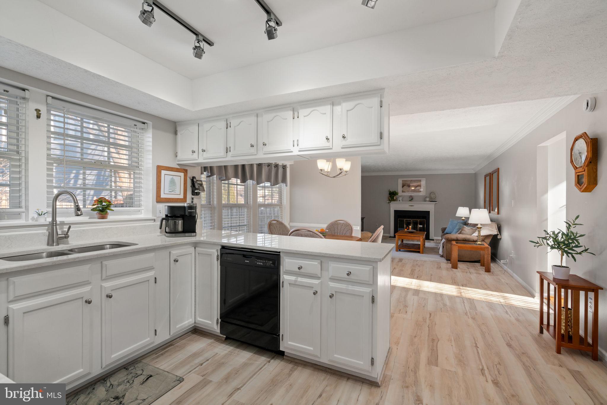 SHERMAN MEADOWS - Residential