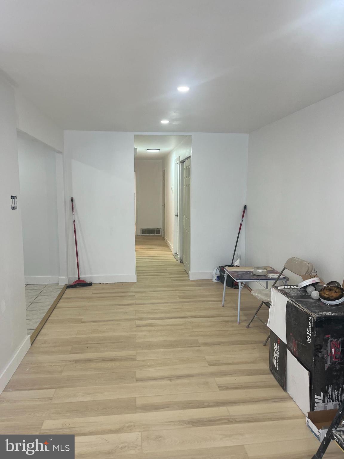 2637 TREMONT STREET 2ND FLOOR