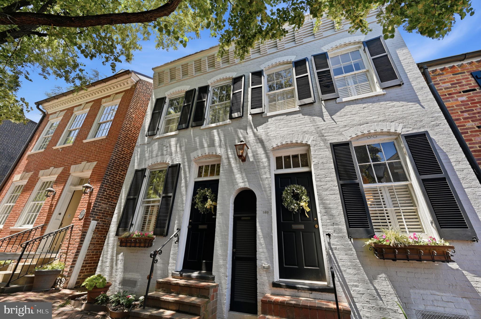 109 S LEE STREET